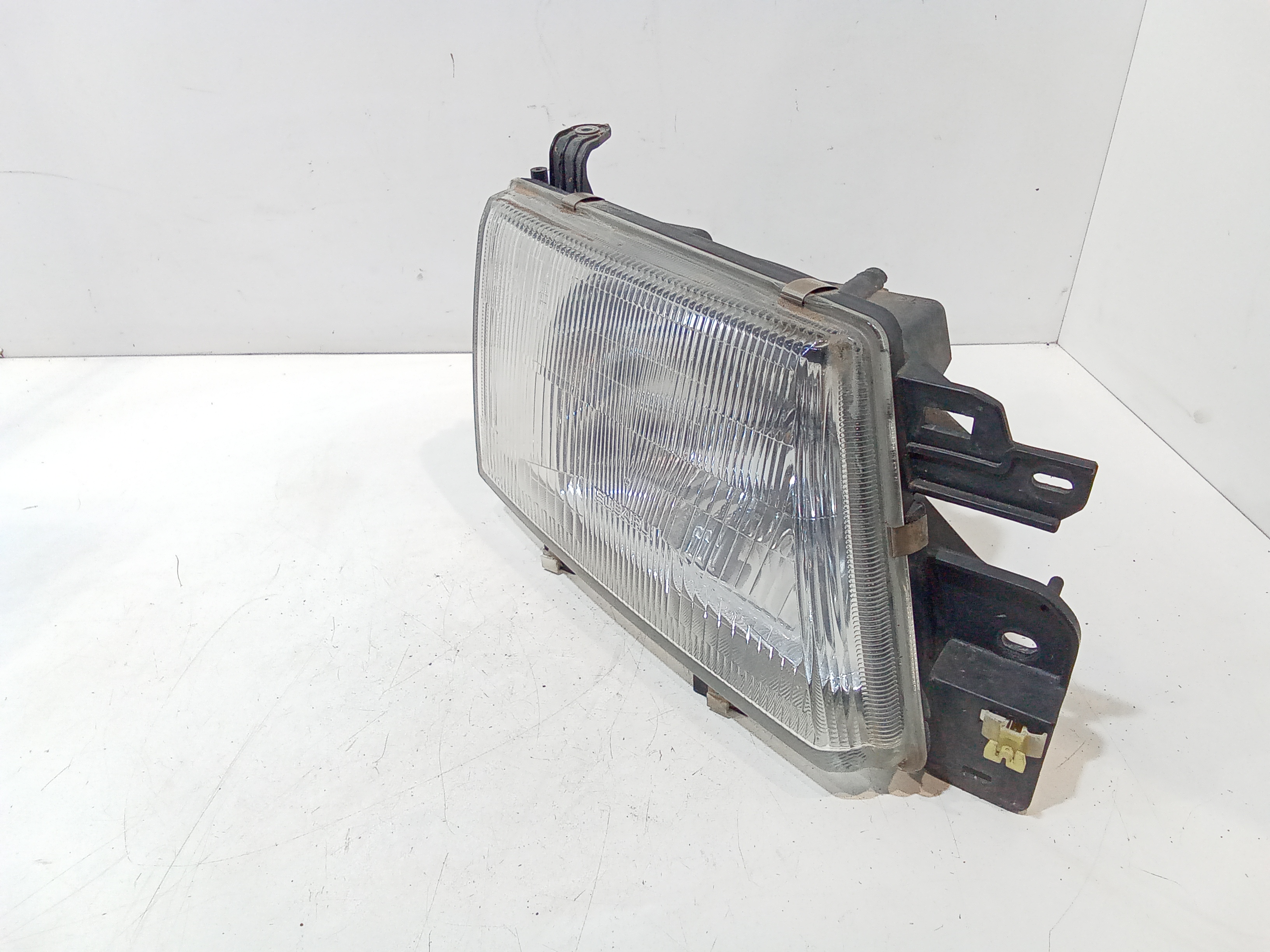 Faro anteriore Destro Passeggero per Subaru Forester 1 Serie (1997 - 2002)