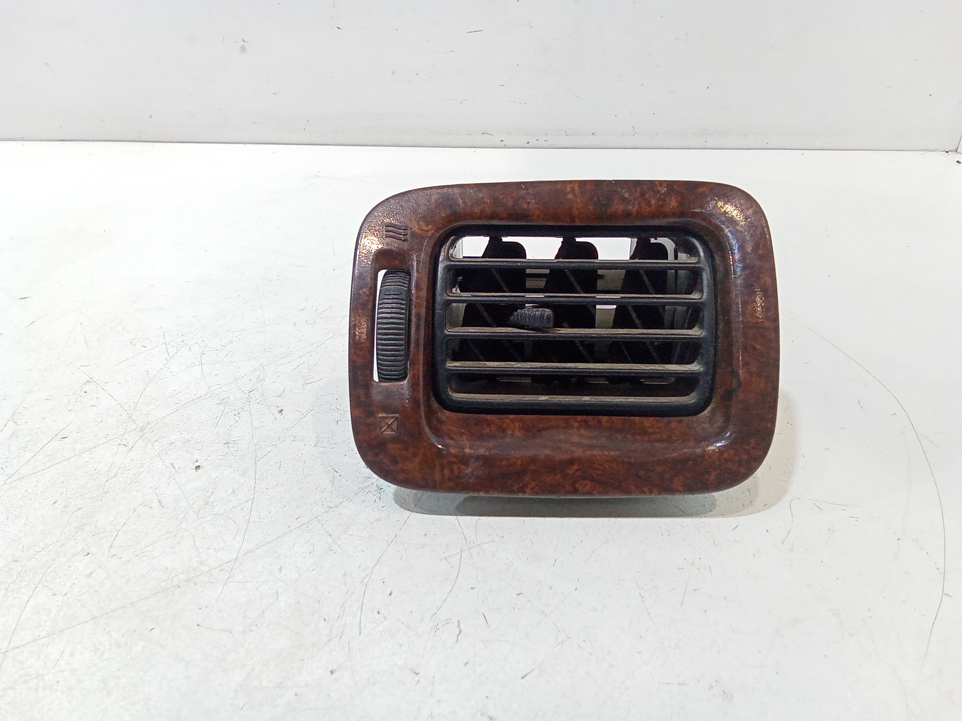 Bocchetta aria cruscotto lato guida per Subaru Forester 1 Serie (1997 - 2002)