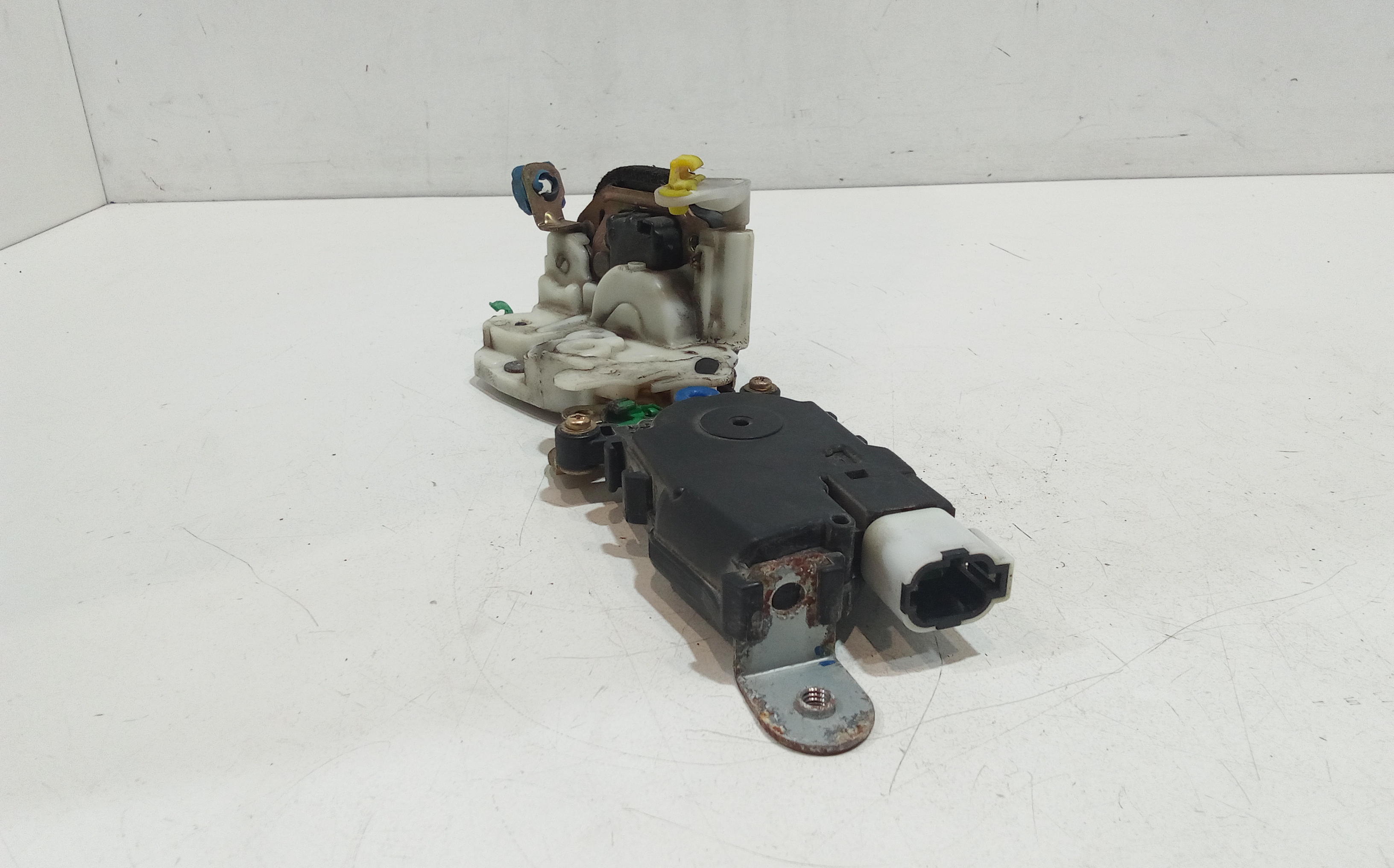 Serratura Anteriore Sinistra per Subaru Forester 1 Serie (1997 - 2002)