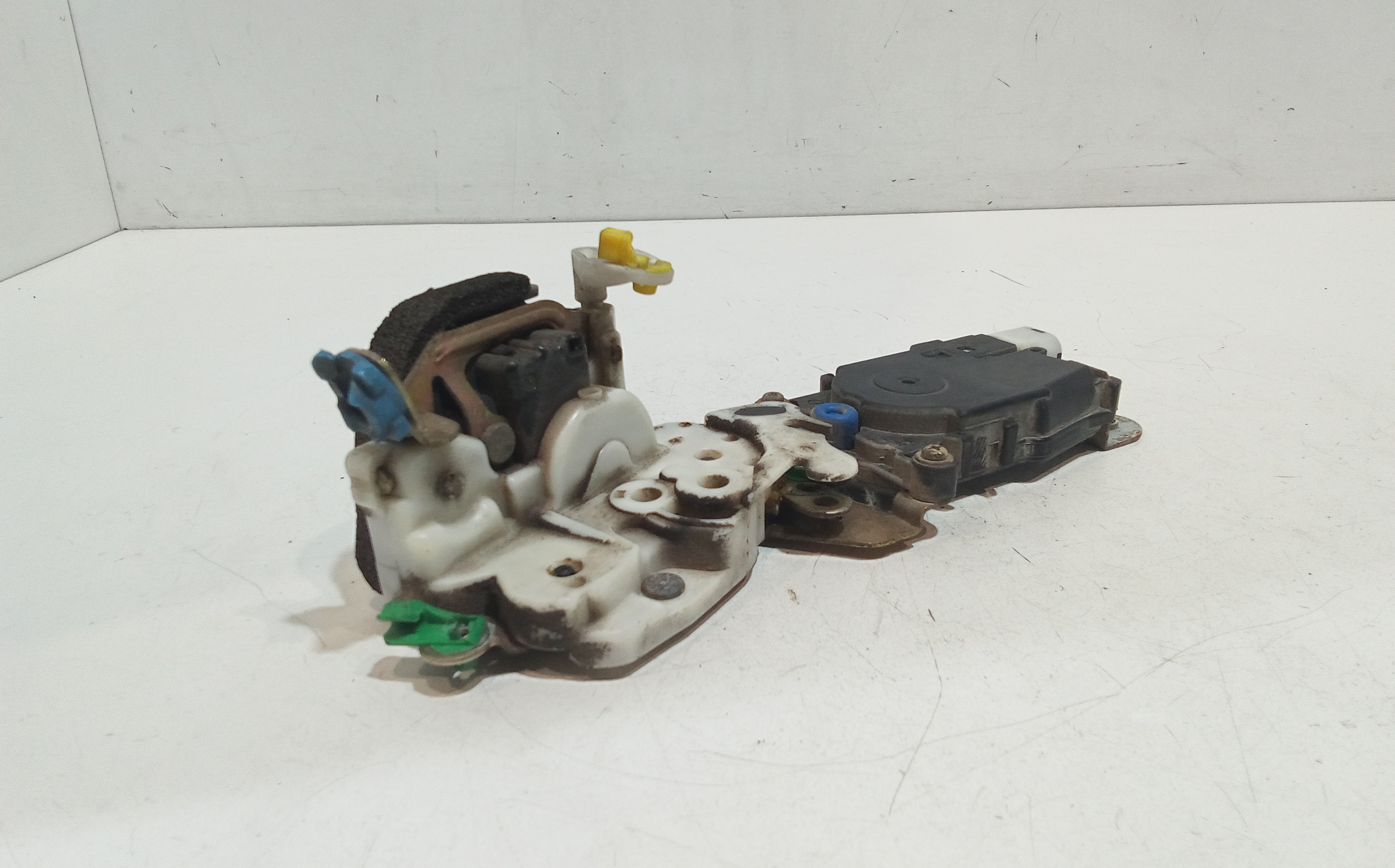 Serratura Anteriore Sinistra per Subaru Forester 1 Serie (1997 - 2002)