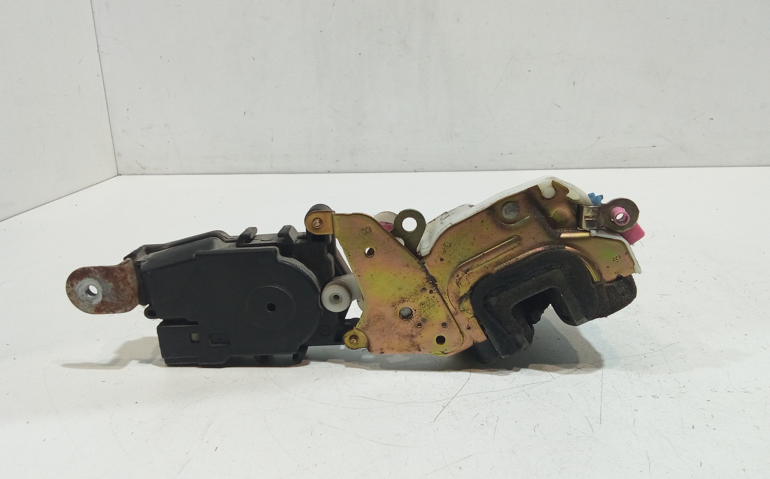 Serratura Anteriore Destra per Subaru Forester 1 Serie (1997 - 2002)