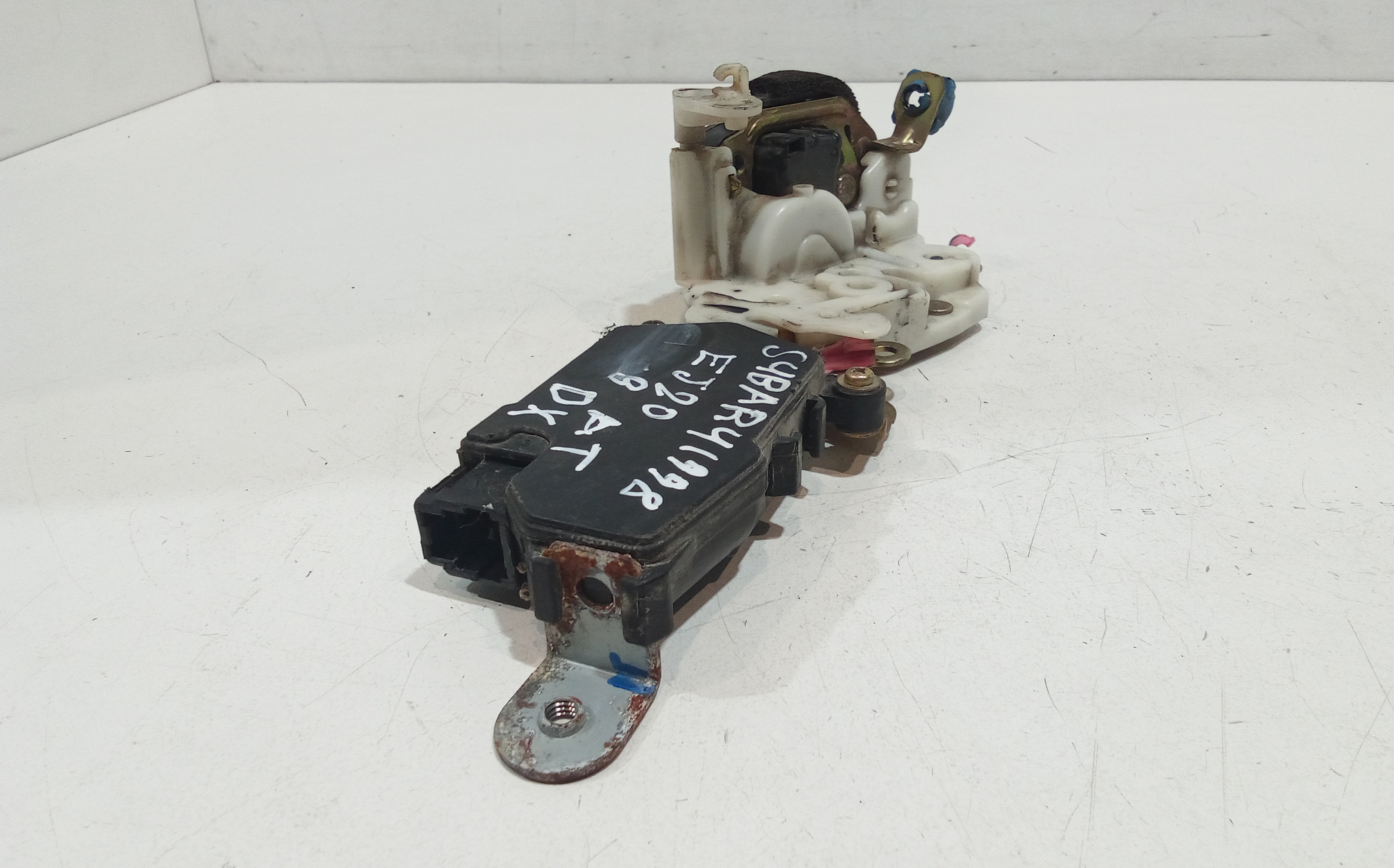 Serratura Anteriore Destra per Subaru Forester 1 Serie (1997 - 2002)