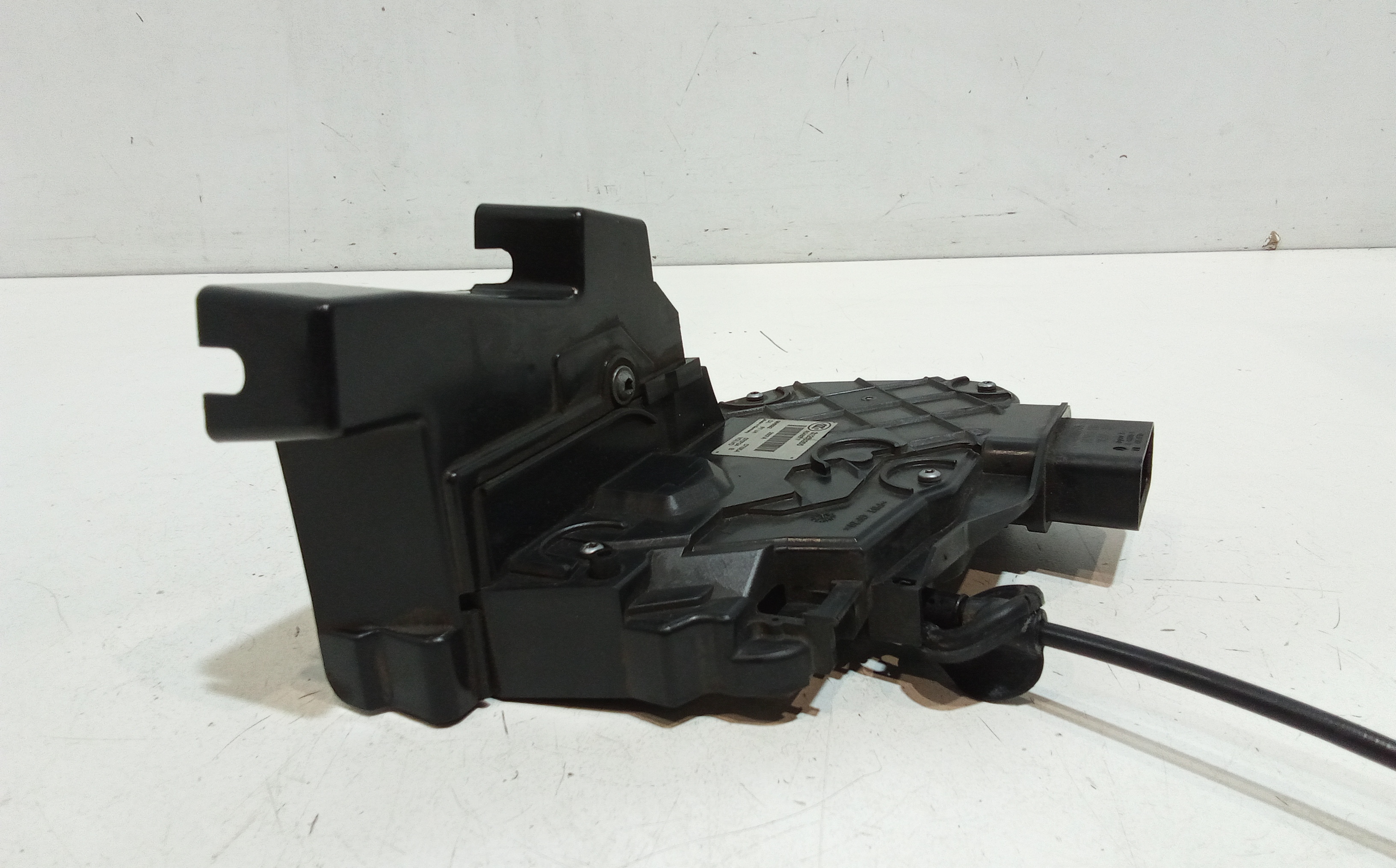 Serratura Anteriore Sinistra per Volvo V 70 (2008 - 2015)