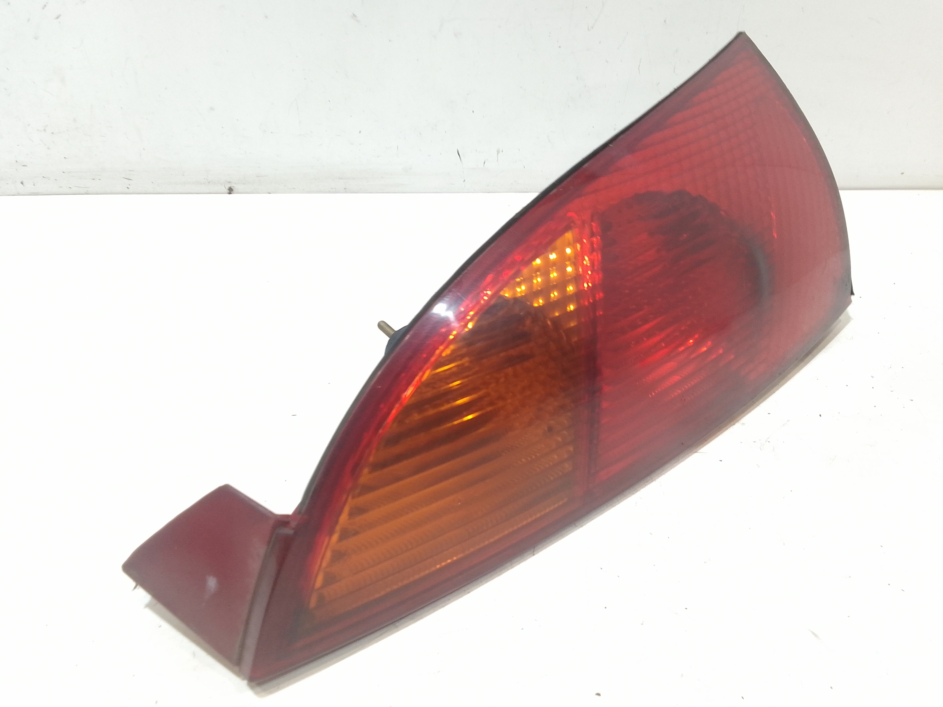 Stop fanale Posteriore sinistro lato Guida per Ford Focus Berlina 2 Serie (2001 - 2004)