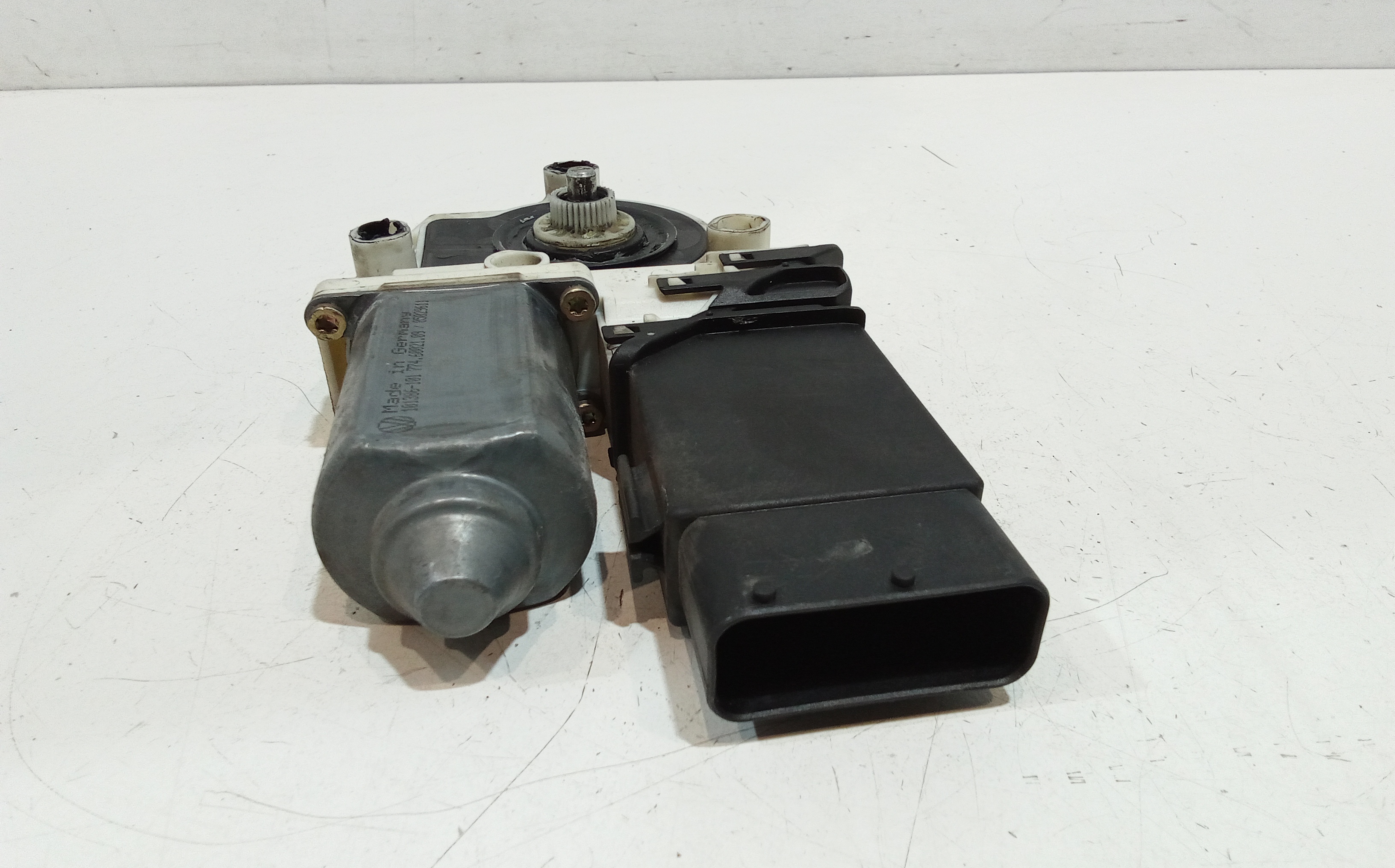 Motorino Alzavetro anteriore destra per Volkswagen Bora Berlina (1998 - 2005)