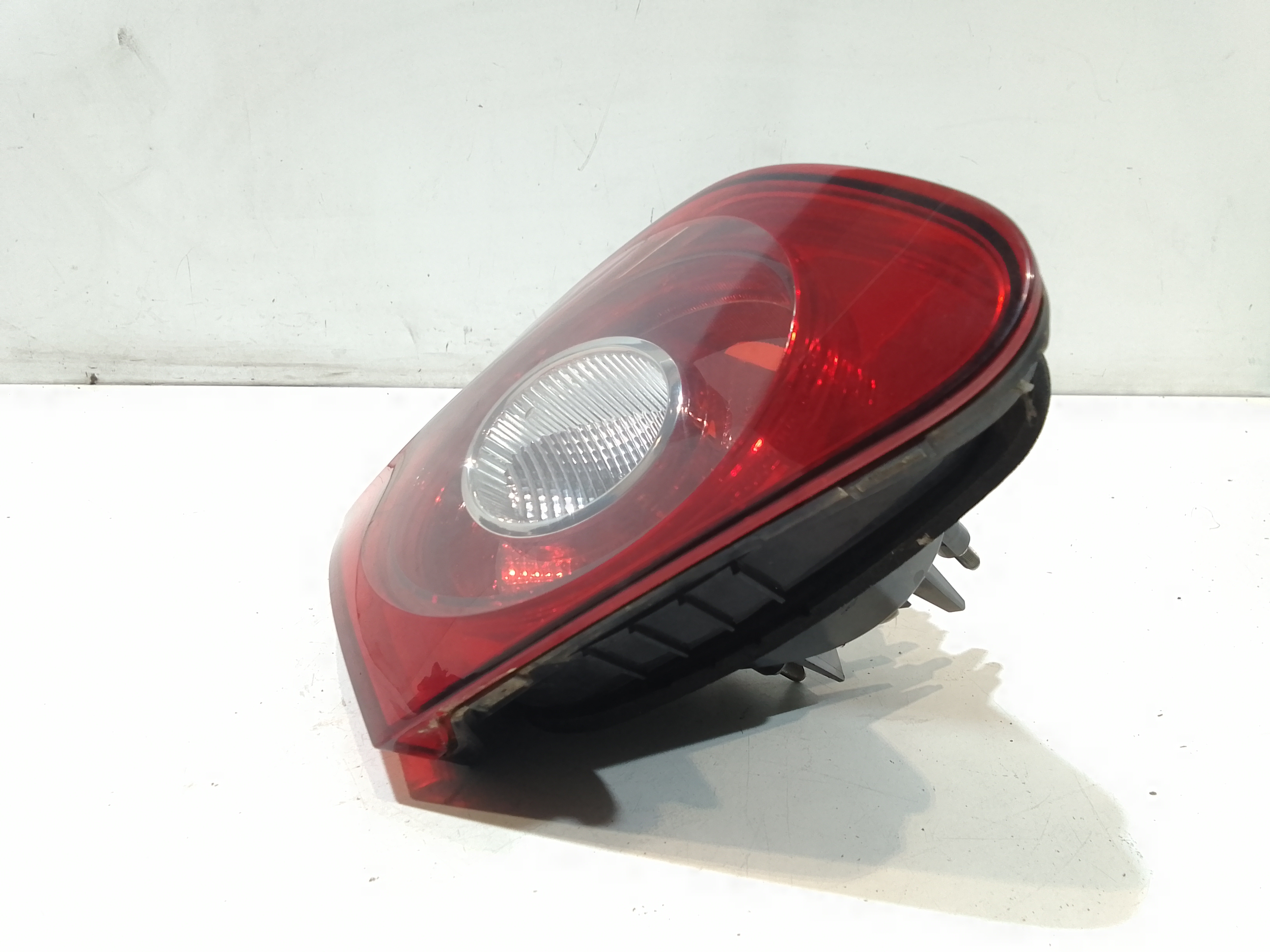 Stop Posteriore Sinistro Integrato nel Portello per Volkswagen Passat CC (2008 - 2012)