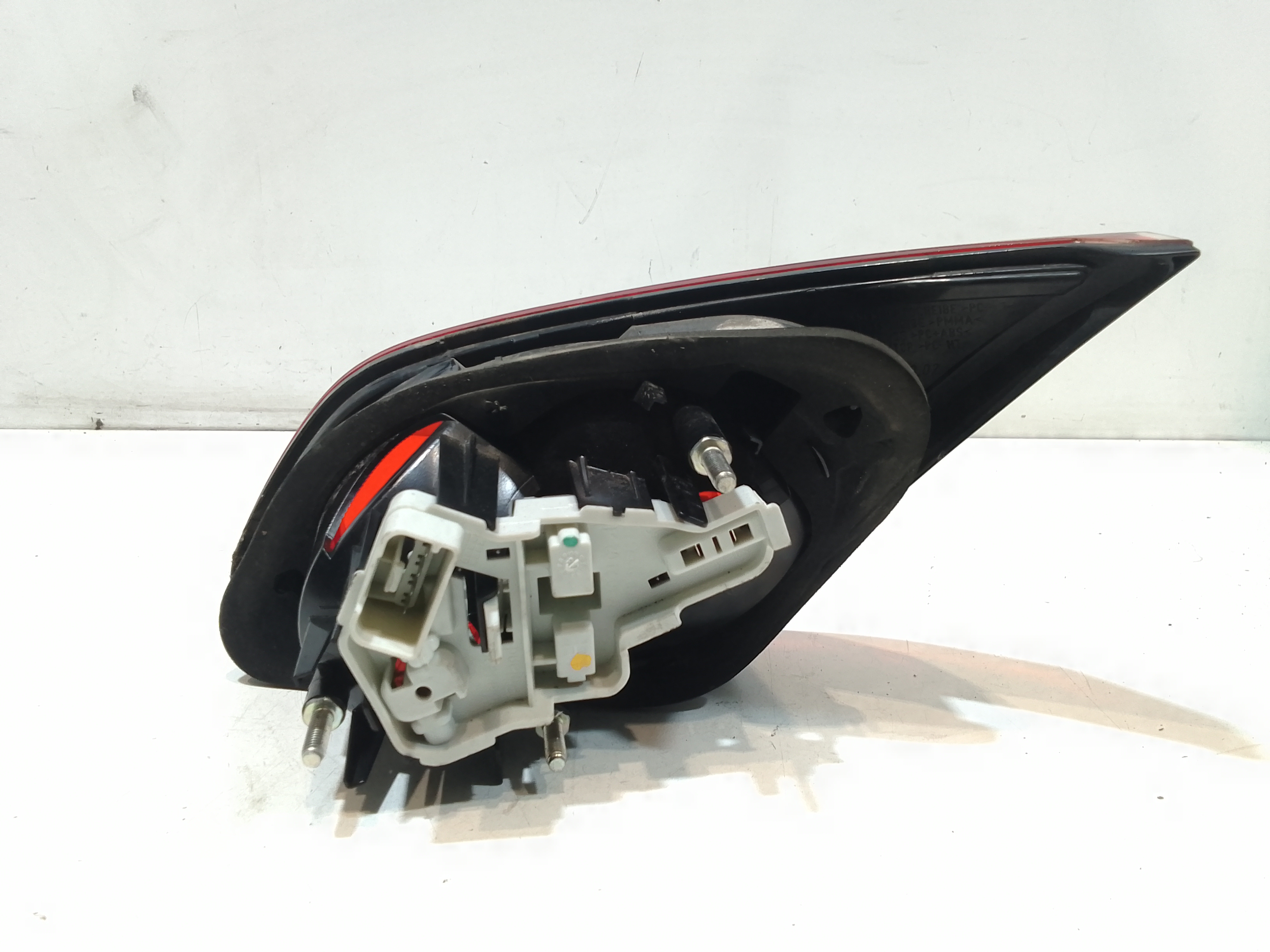 Stop Posteriore Sinistro Integrato nel Portello per Volkswagen Passat CC (2008 - 2012)