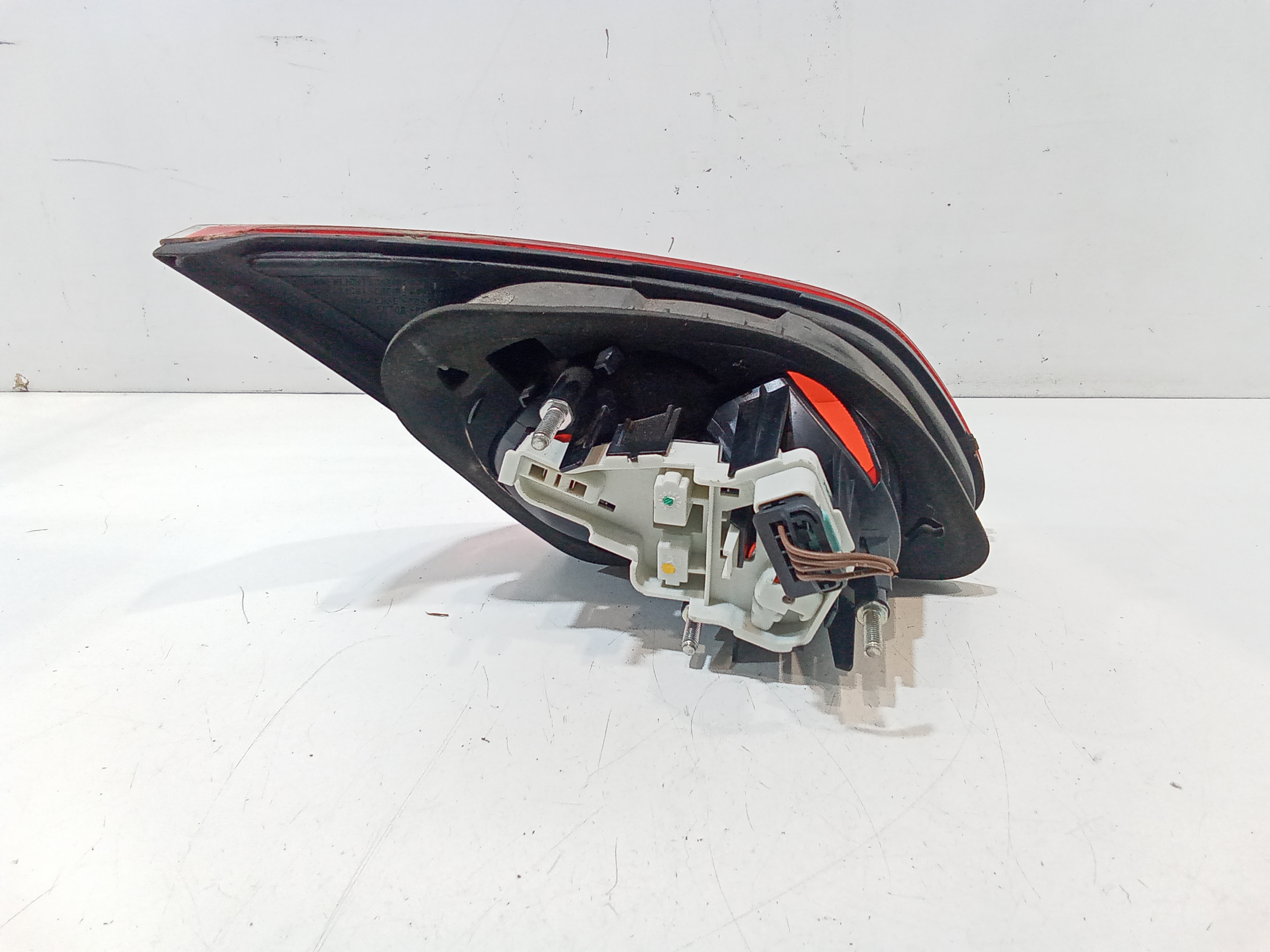 Stop posteriore sinistro a led integrato nel portello per Volkswagen Passat CC (2008 - 2012)