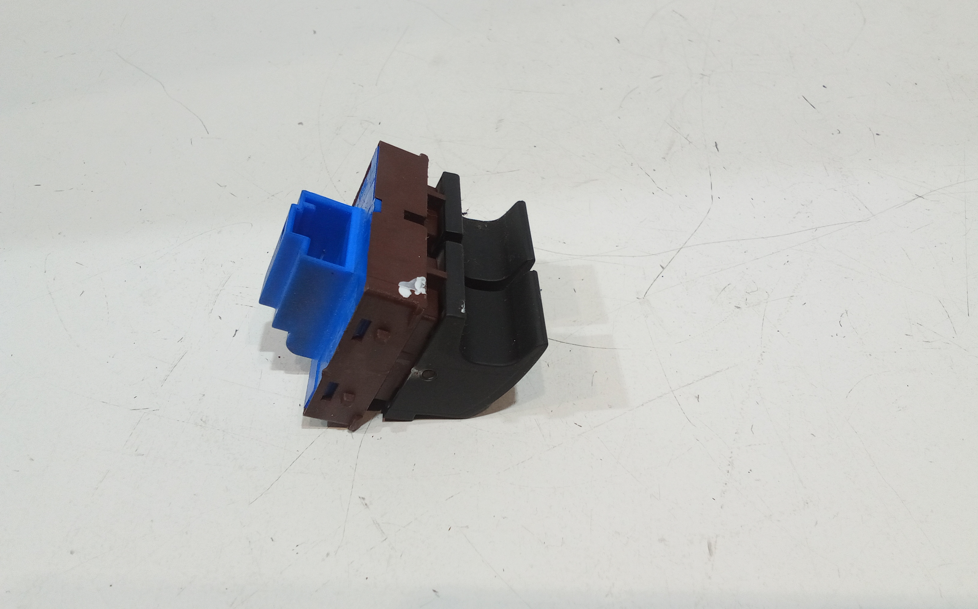 Pulsante apertura sportellino carburante per Volkswagen Passat CC (2008 - 2012)