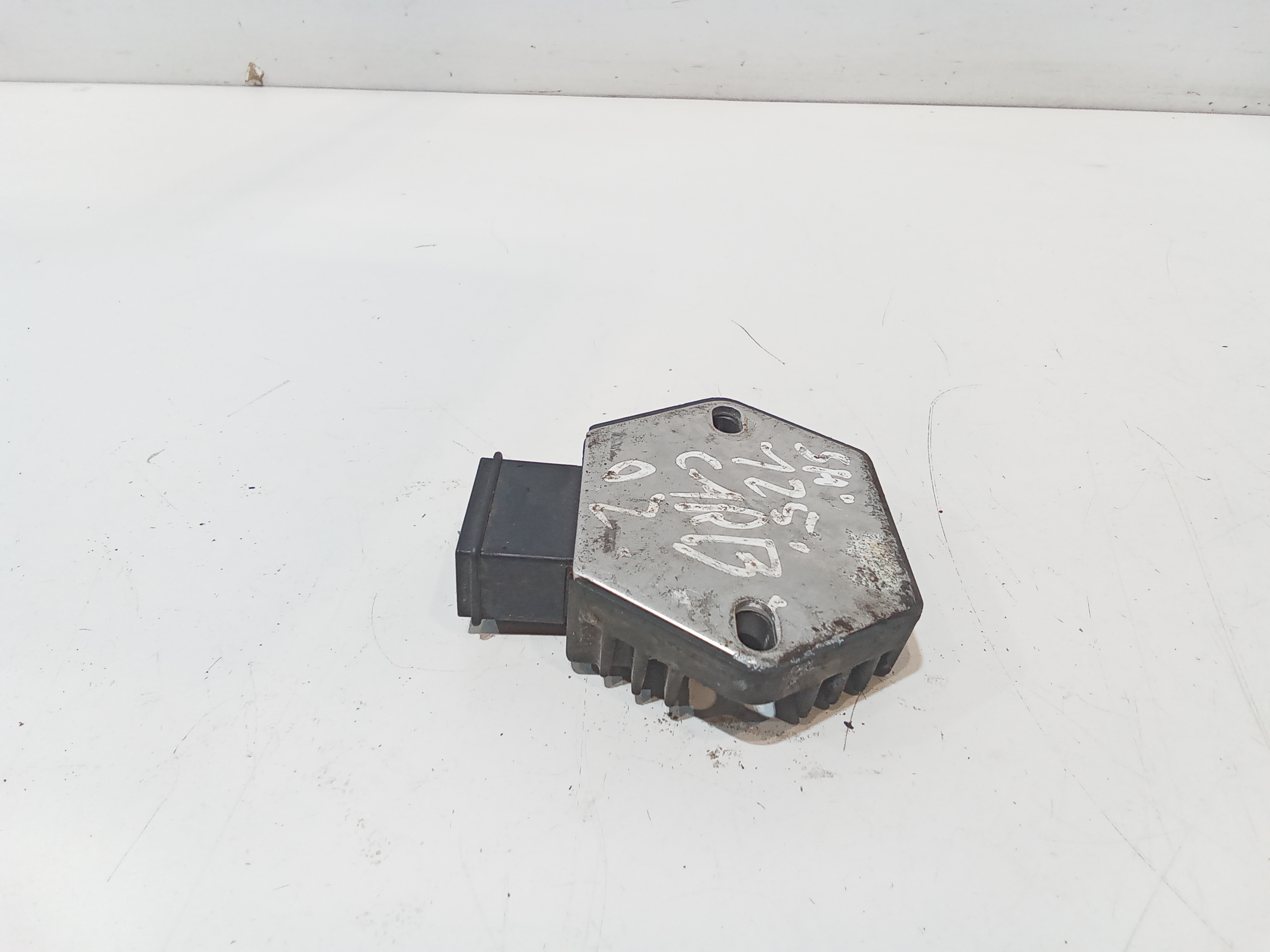 Regolatore di tensione per Piaggio Liberty 125cc (98-) (1998 - In produzione)