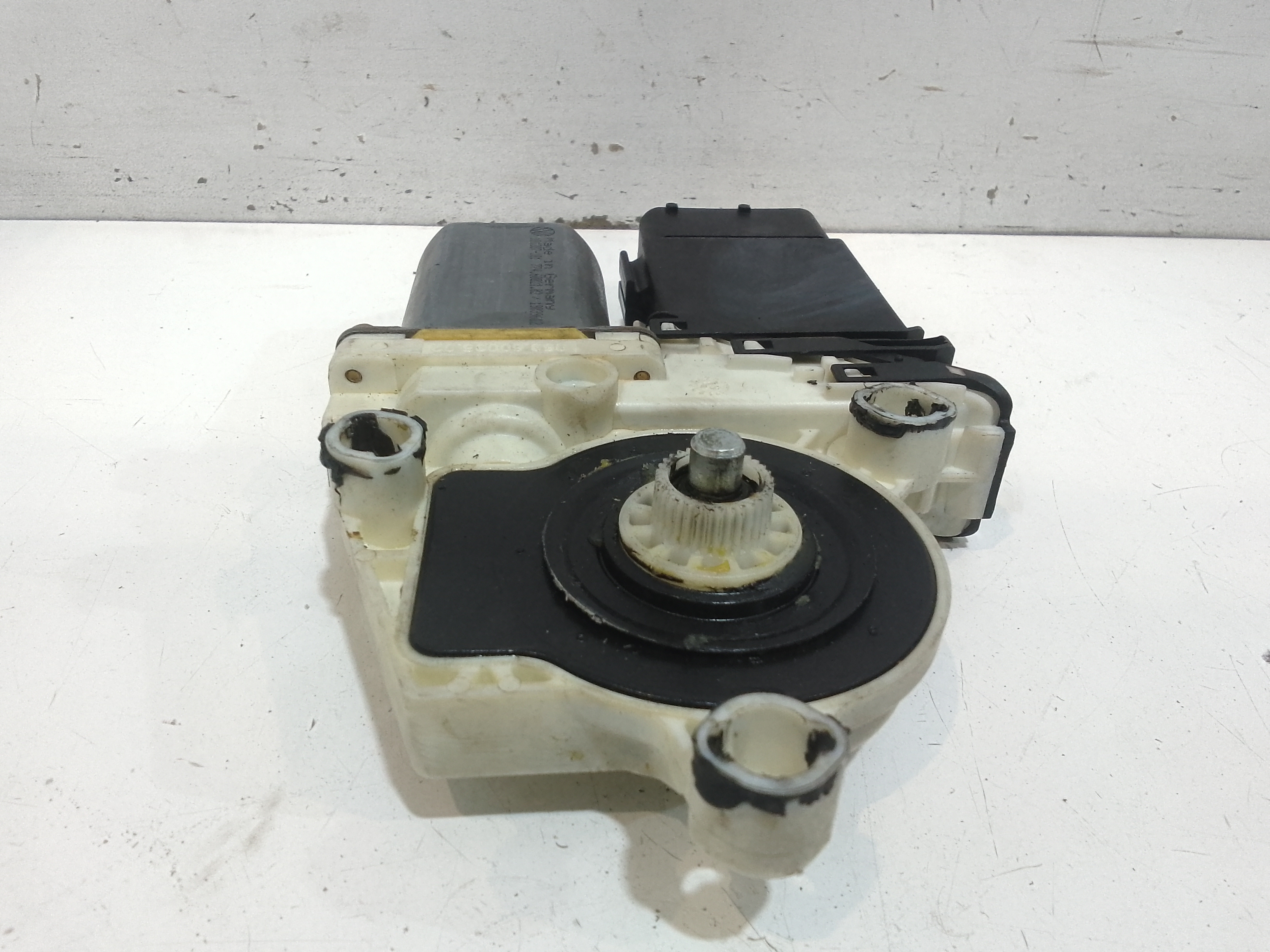 Motorino Alzavetro anteriore Sinistro per Volkswagen Golf 4 Berlina (97>03) (1997 - 2003)