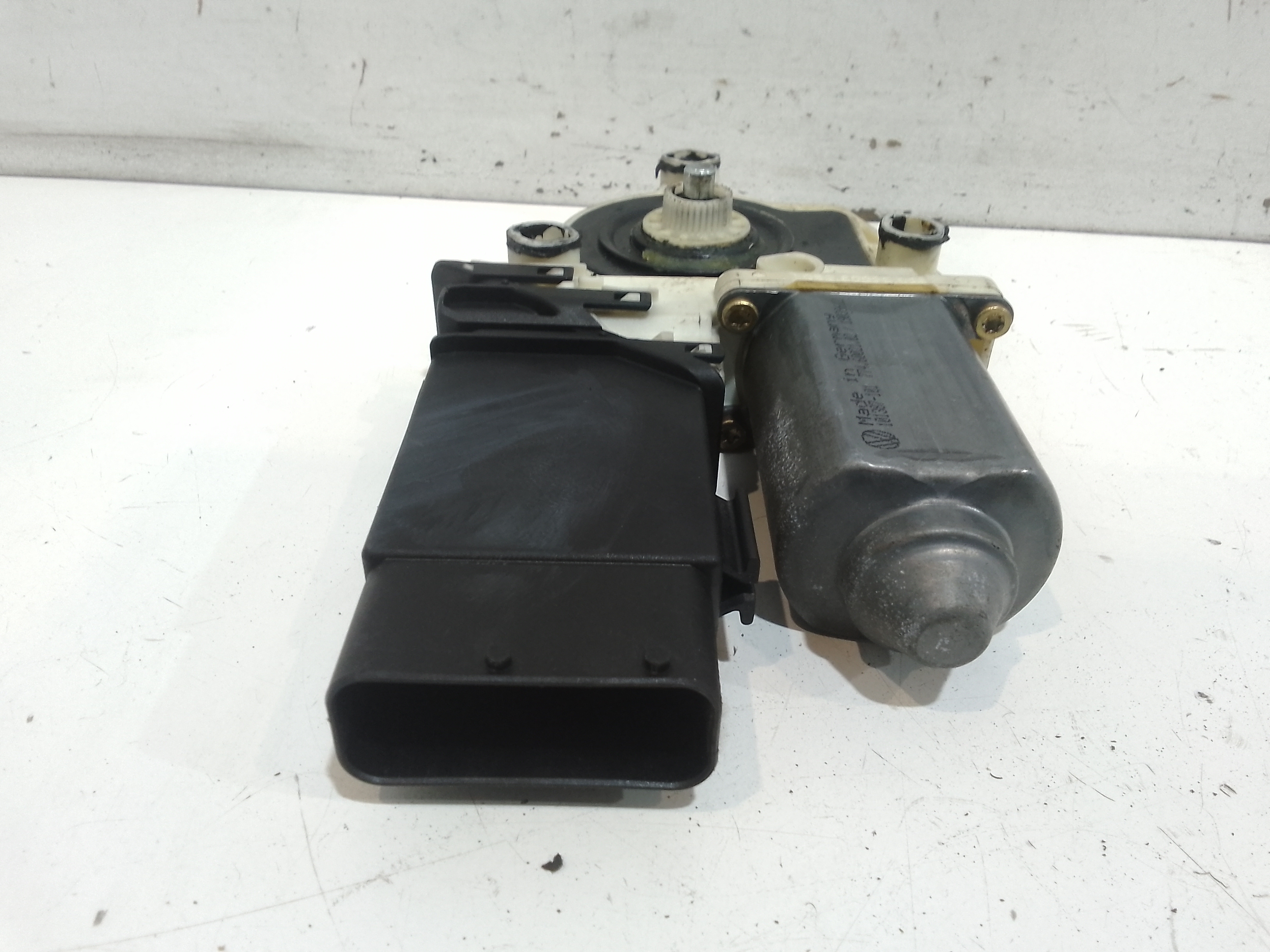 Motorino Alzavetro anteriore Sinistro per Volkswagen Golf 4 Berlina (97>03) (1997 - 2003)