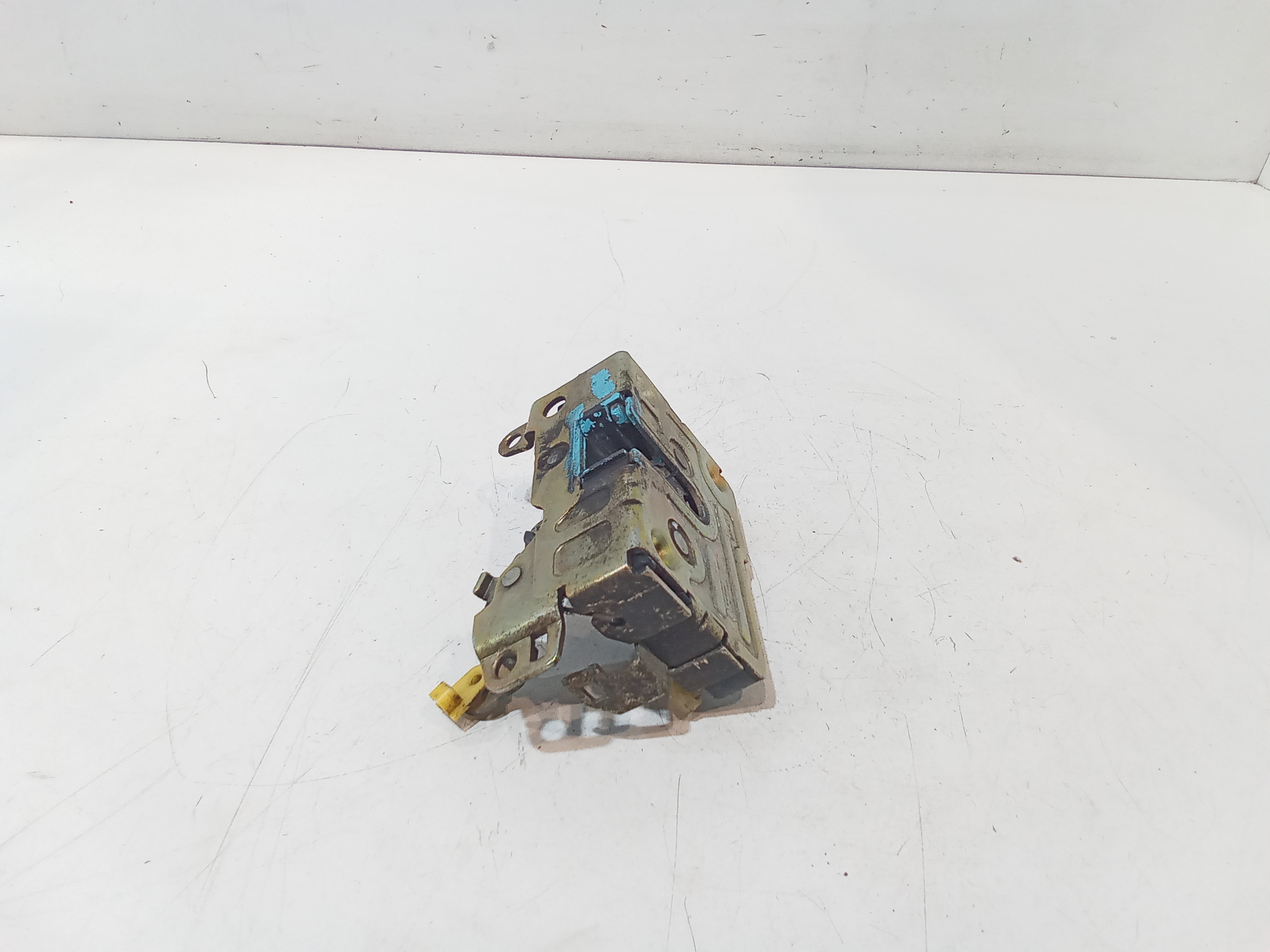 Serratura Anteriore Sinistra per Iveco Daily 3 Serie (1999 - 2006)