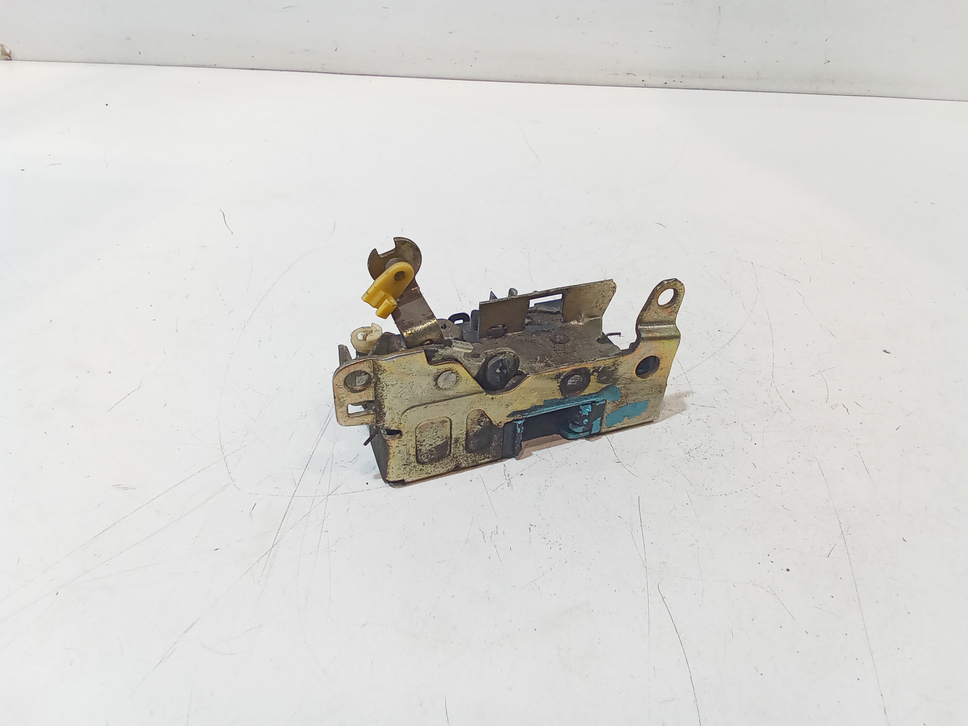 Serratura Anteriore Sinistra per Iveco Daily 3 Serie (1999 - 2006)