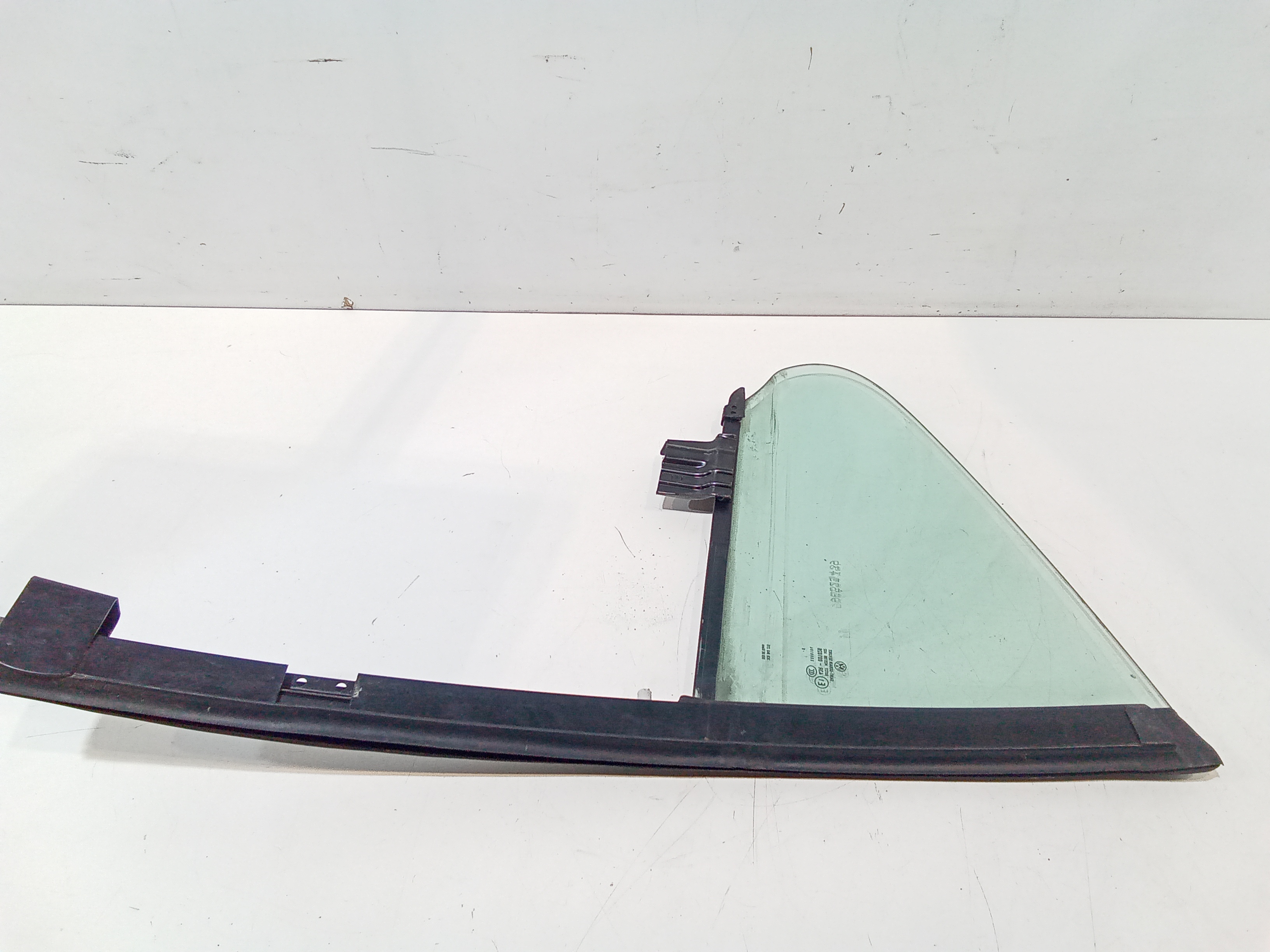 Deflettore posteriore SX per Volkswagen Passat CC (2008 - 2012)