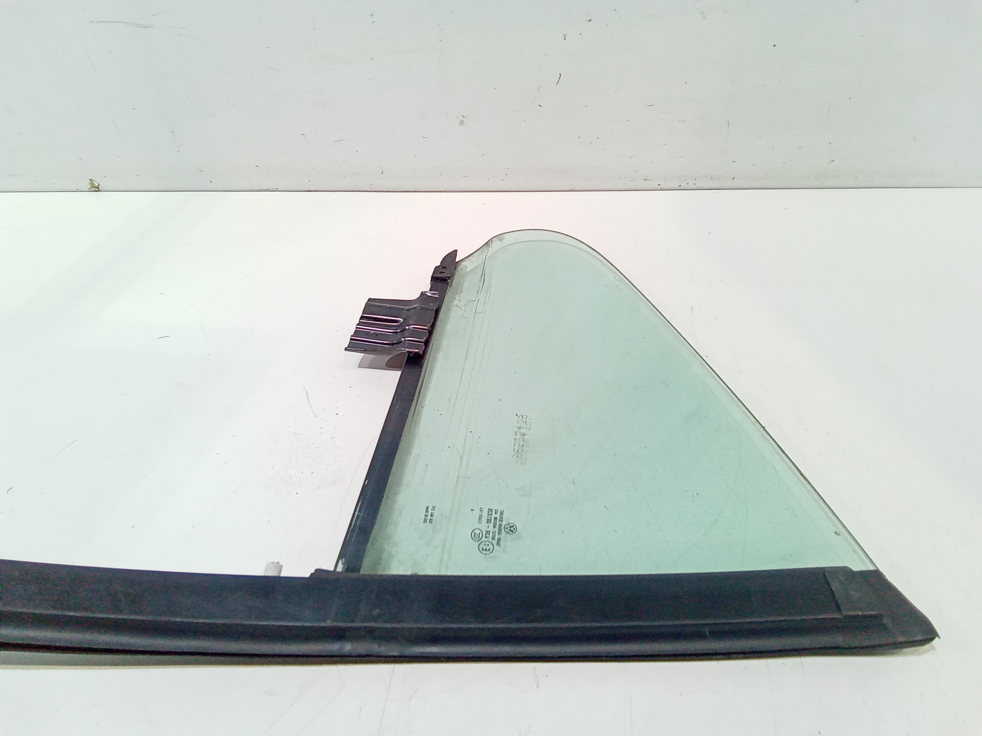 Deflettore posteriore SX per Volkswagen Passat CC (2008 - 2012)