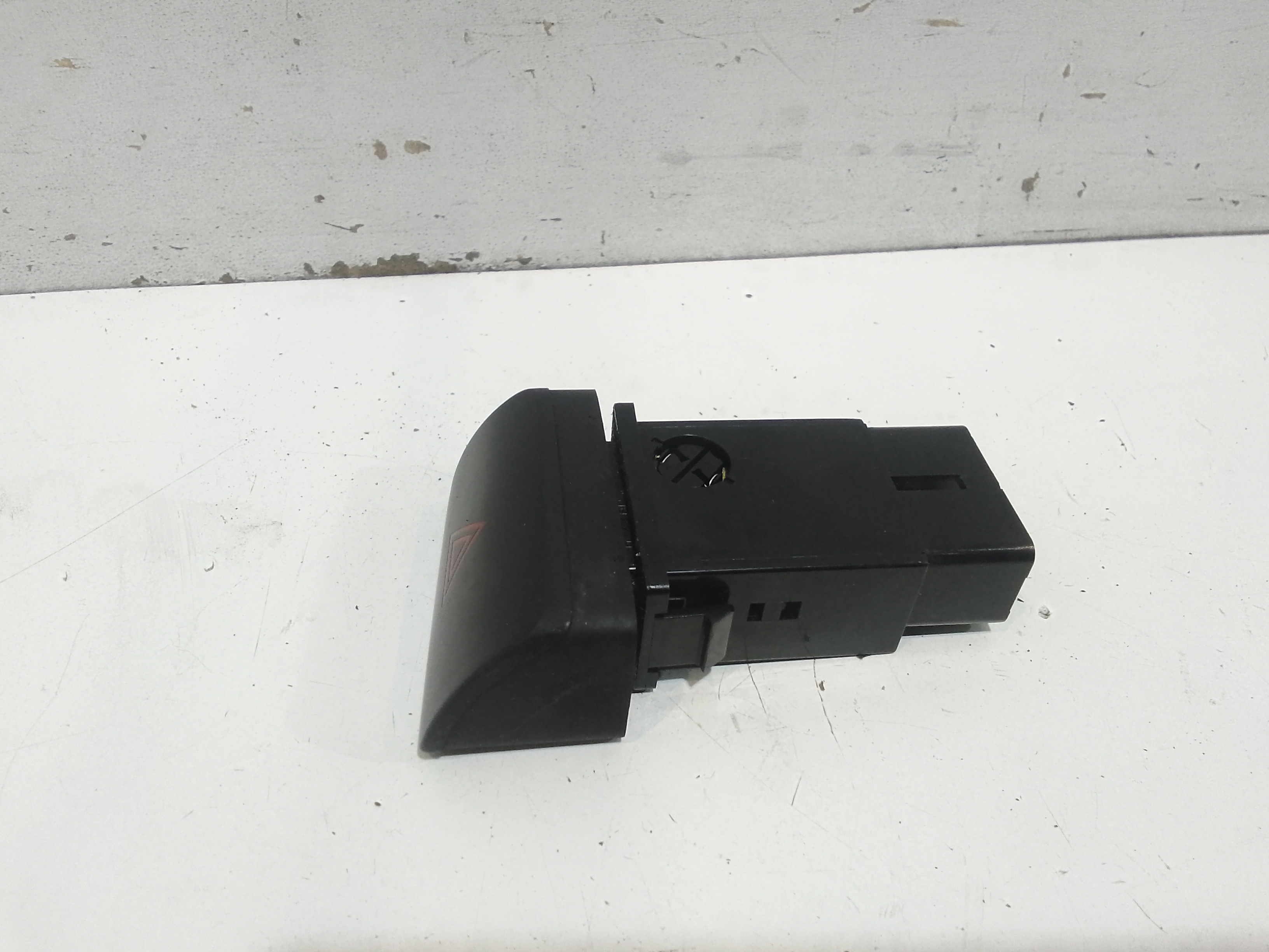 Pulsante luci di emergenza per Kia Sportage Serie (04>10) (2004 - 2010)