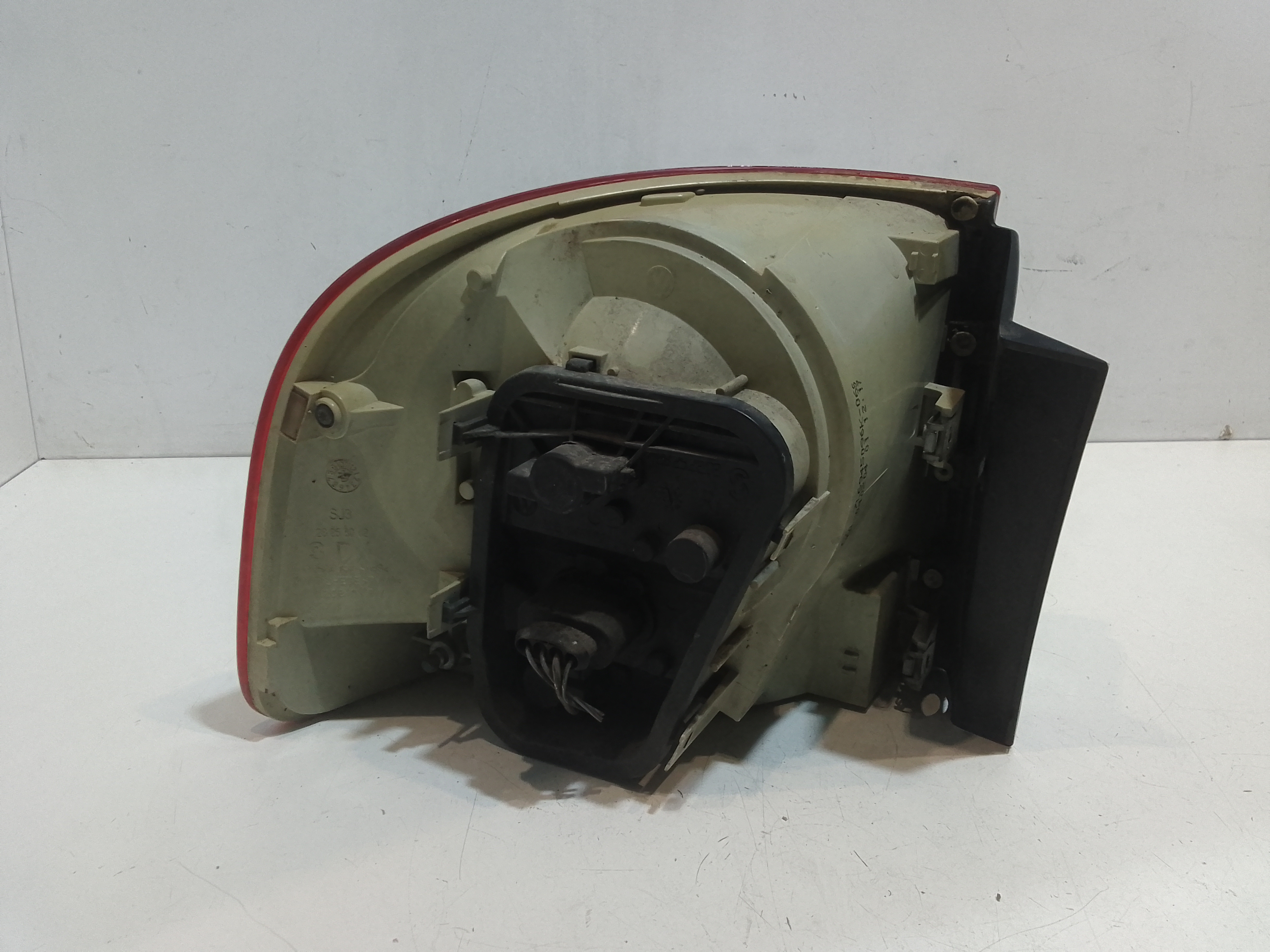 Stop fanale Posteriore sinistro lato Guida per Volkswagen Touareg 1 Serie (2002 - 2006)