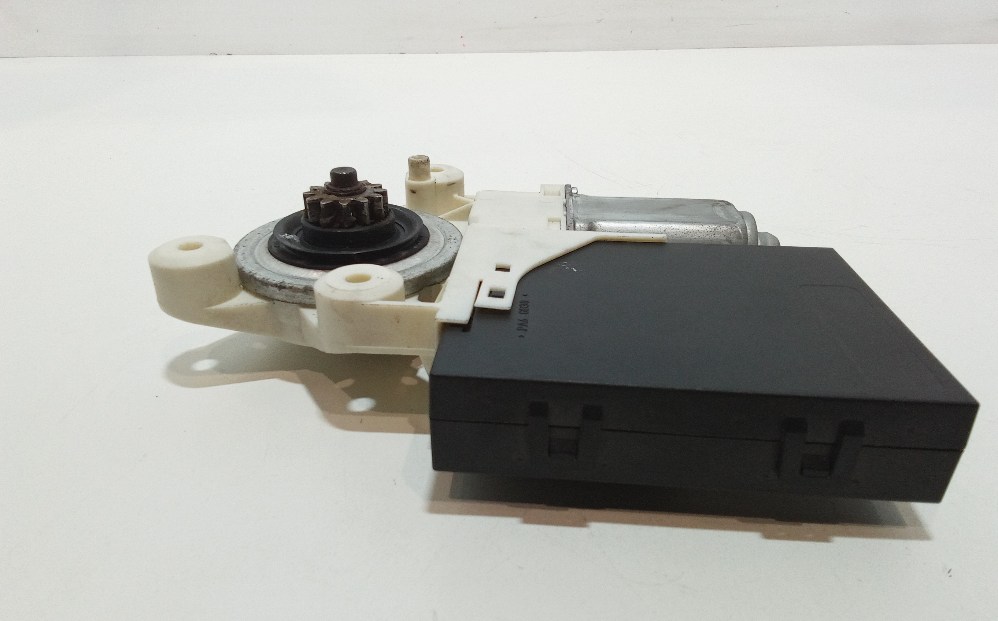 Motorino Alzavetro anteriore Sinistro per Volvo V50 1 Serie (2003 - 2007)