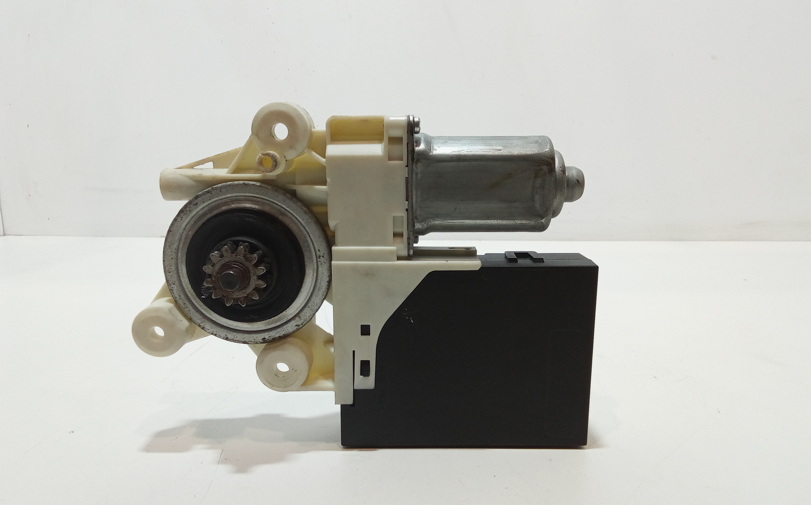 Motorino Alzavetro anteriore Sinistro per Volvo V50 1 Serie (2003 - 2007)