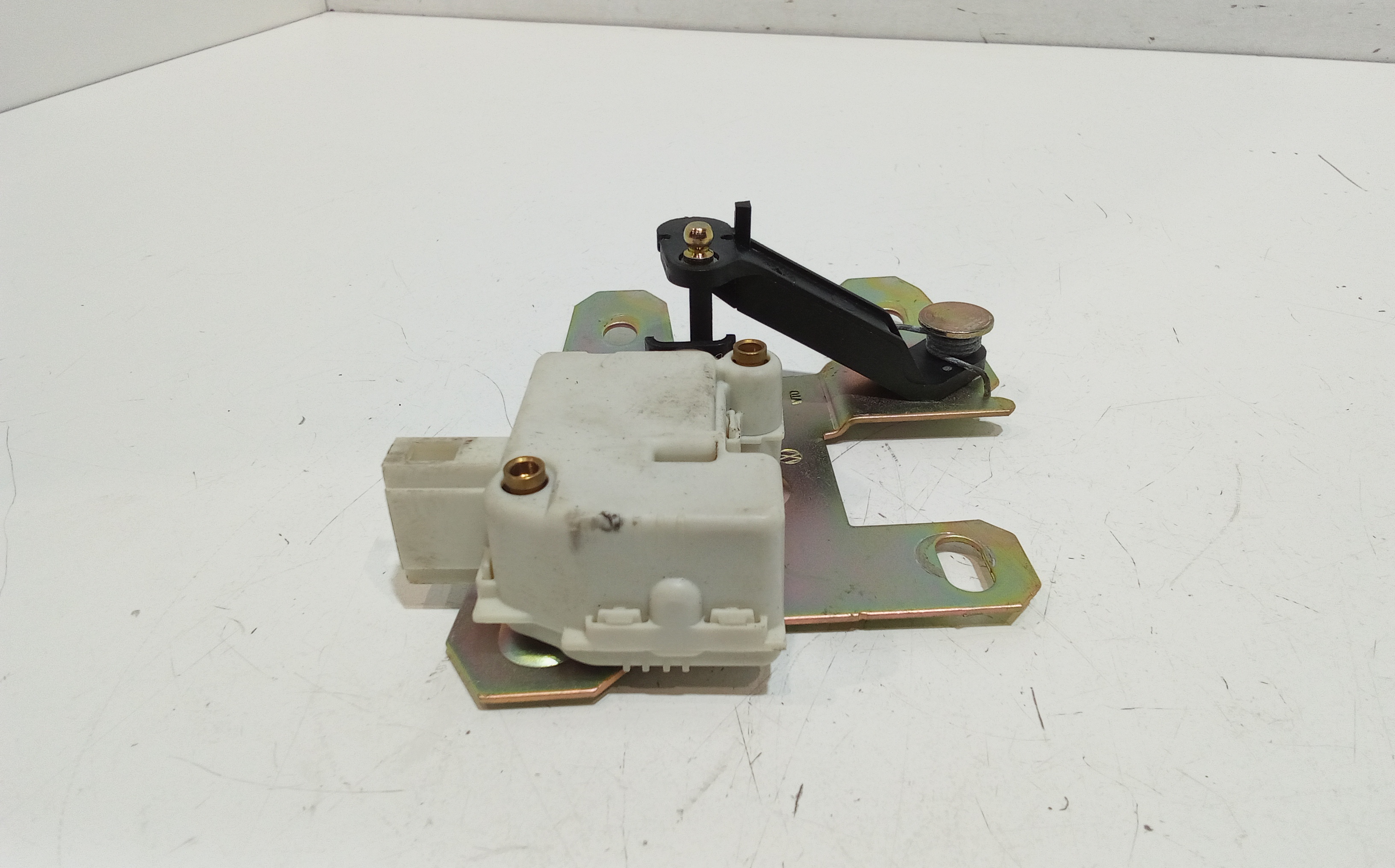 Motorino chiusura centralizzata per Volkswagen Touareg 1 Serie (2002 - 2006)