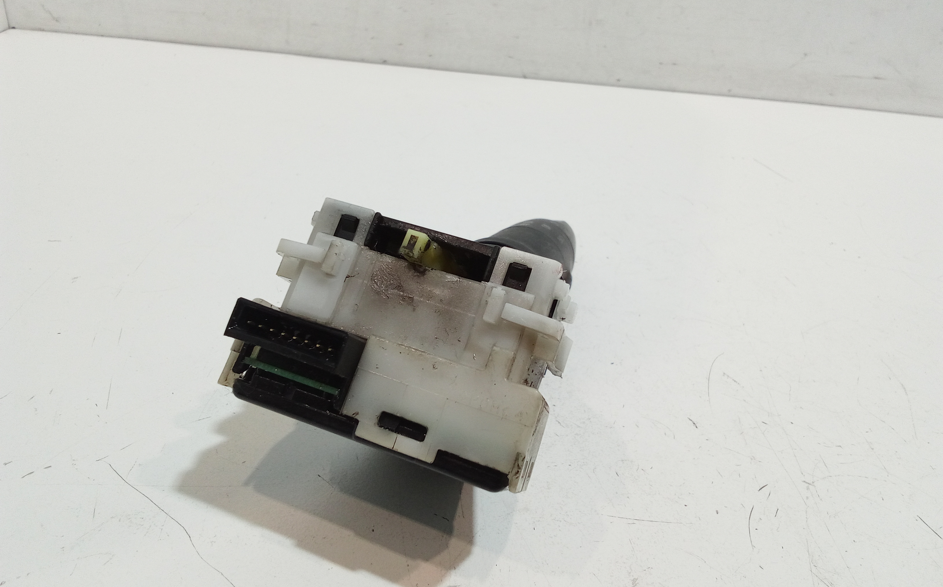 Devioluci sinistro per Nissan Note 1 Serie (2006 - 2008)