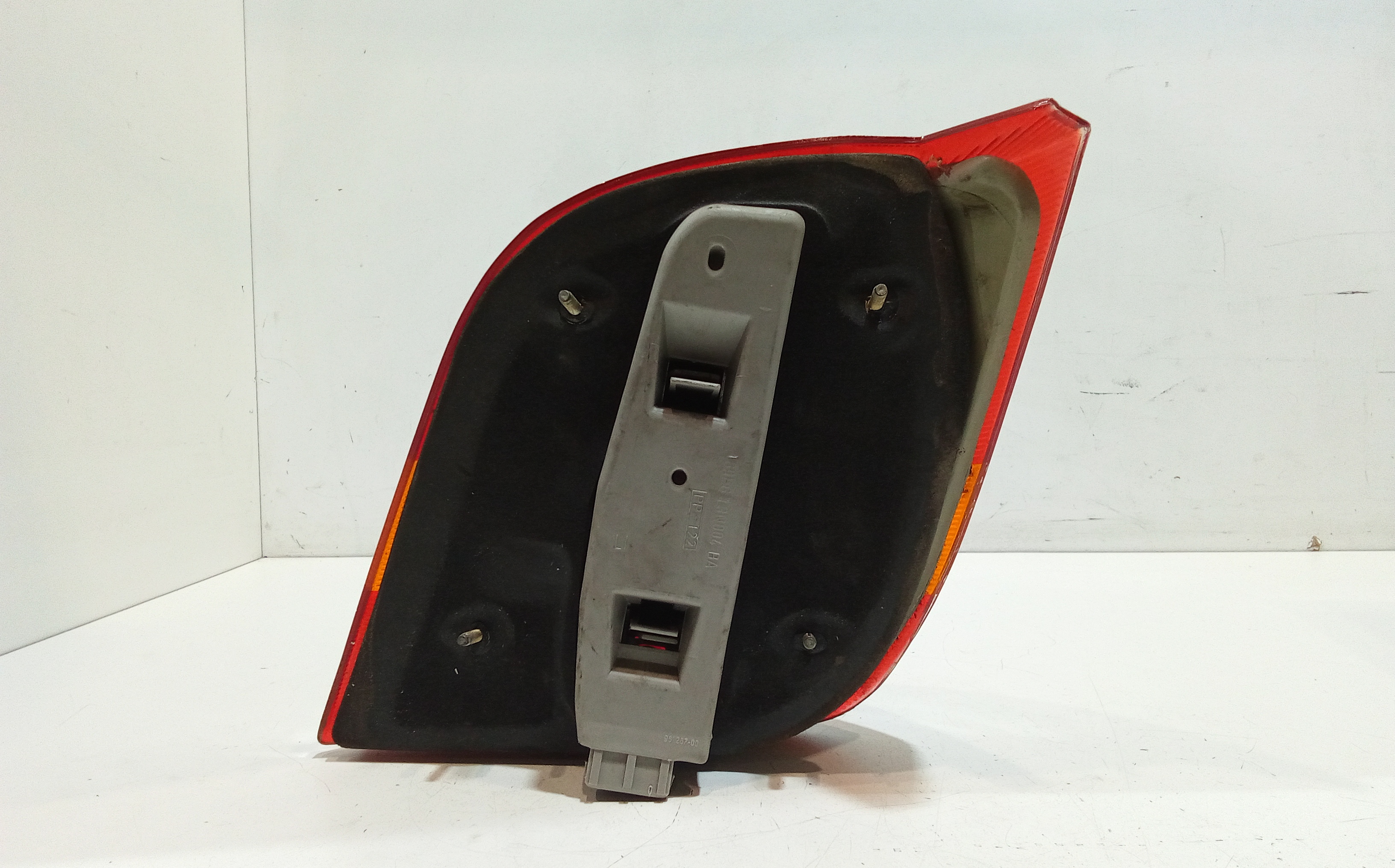 Stop fanale Posteriore sinistro lato Guida per Ford Fiesta 1 Serie (1982 - 1996)