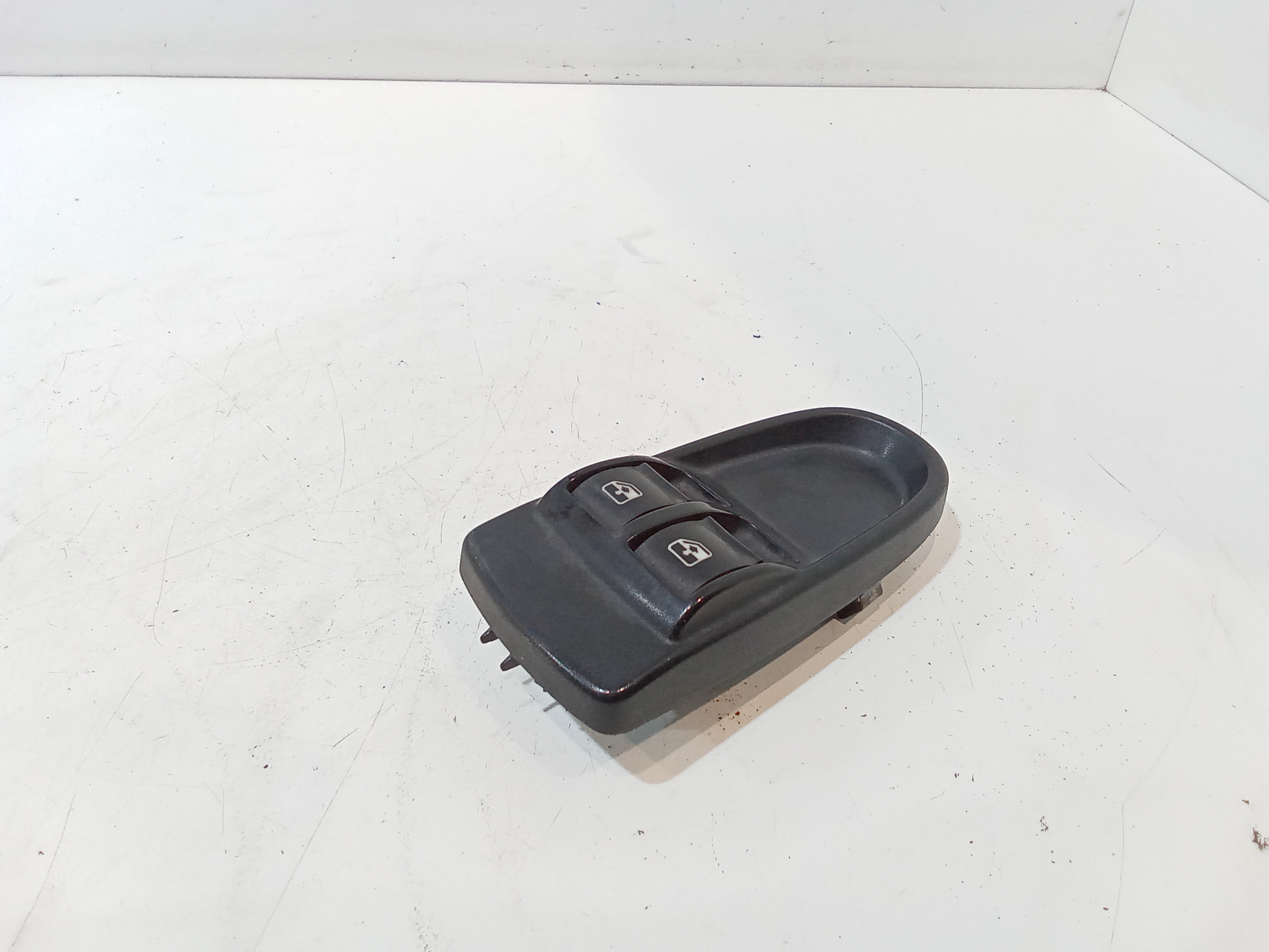 Pulsantiera anteriore sinistra Guida per Iveco Daily 4 Serie (2006 - 2014)