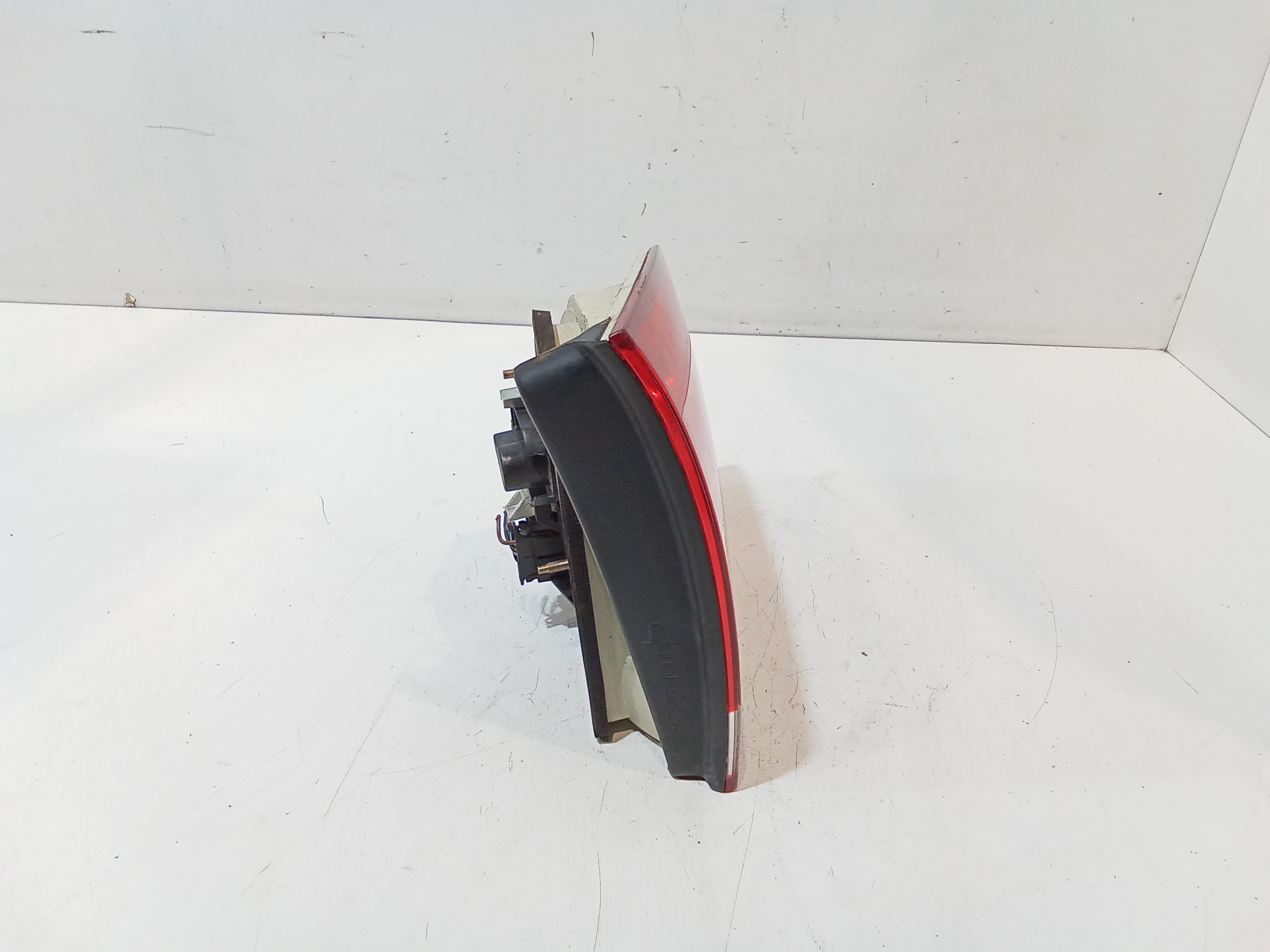 Stop posteriore sinistro a led integrato nel portello per Volkswagen Touareg 1 Serie (2002 - 2006)