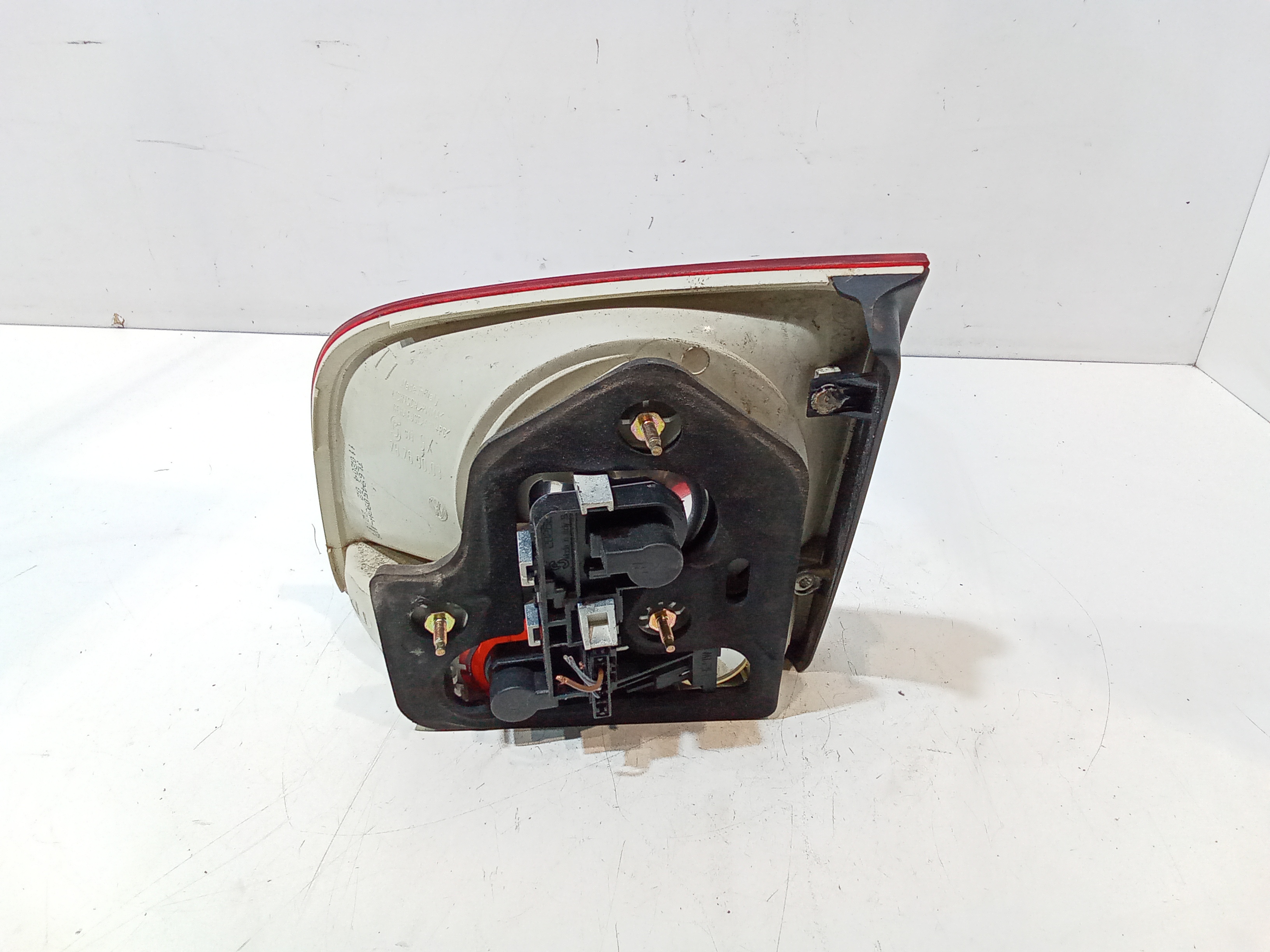 Stop posteriore sinistro a led integrato nel portello per Volkswagen Touareg 1 Serie (2002 - 2006)