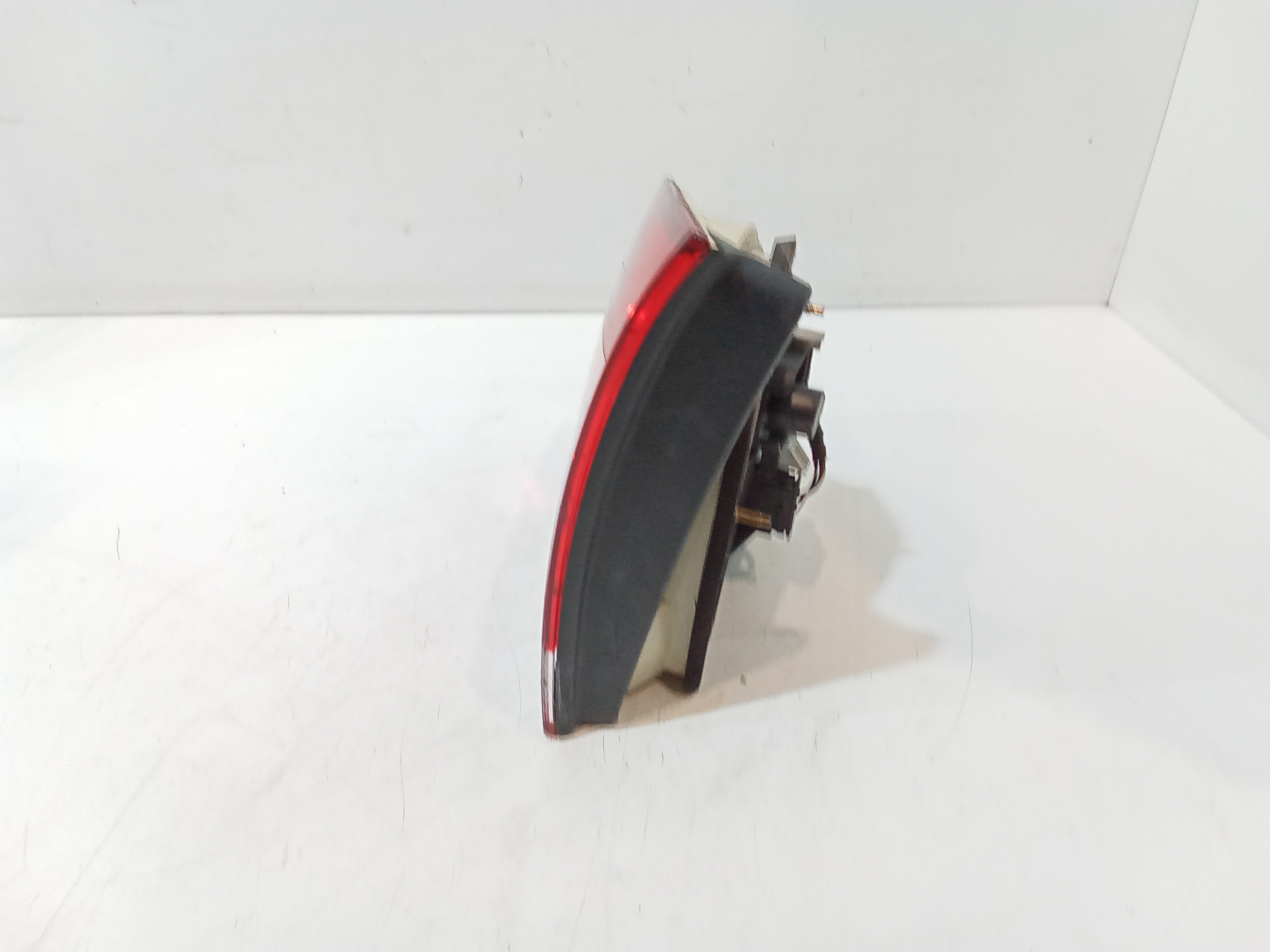 Stop Posteriore Destro Integrato nel Portello per Volkswagen Touareg 1 Serie (2002 - 2006)