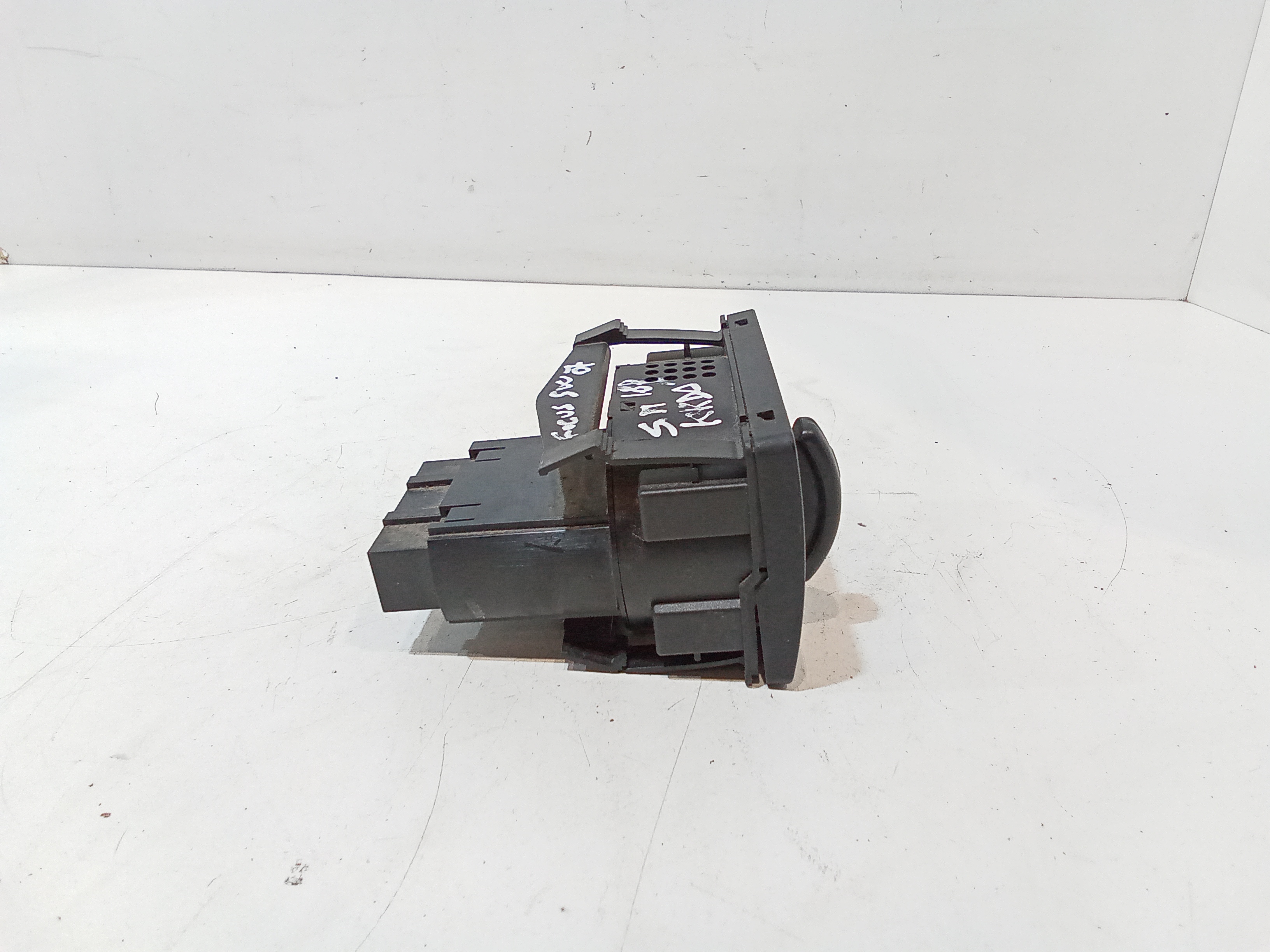 Interruttore comando luci per Ford Focus S. Wagon 3 Serie (2004 - 2008)