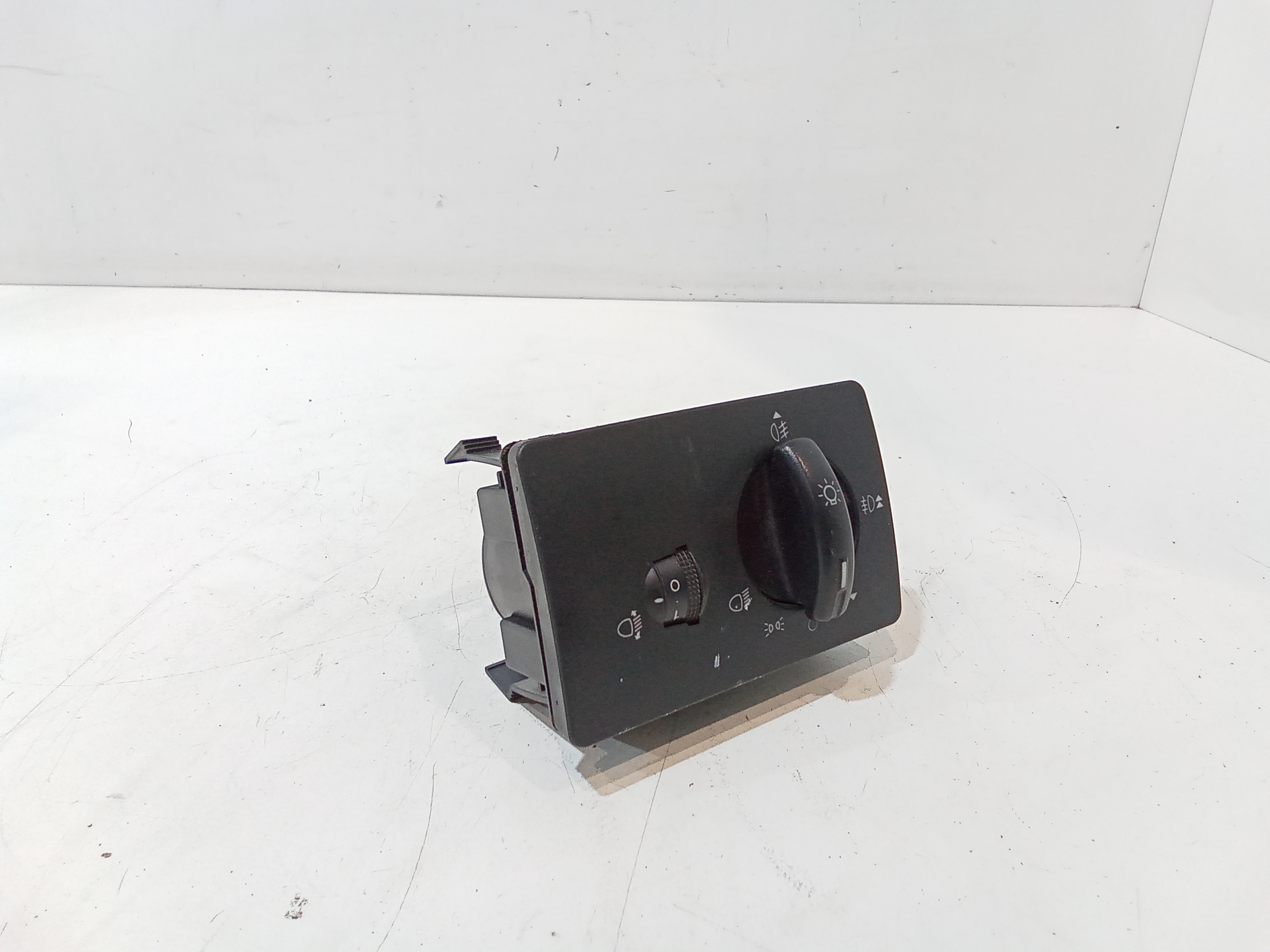 Interruttore comando luci per Ford Focus S. Wagon 3 Serie (2004 - 2008)