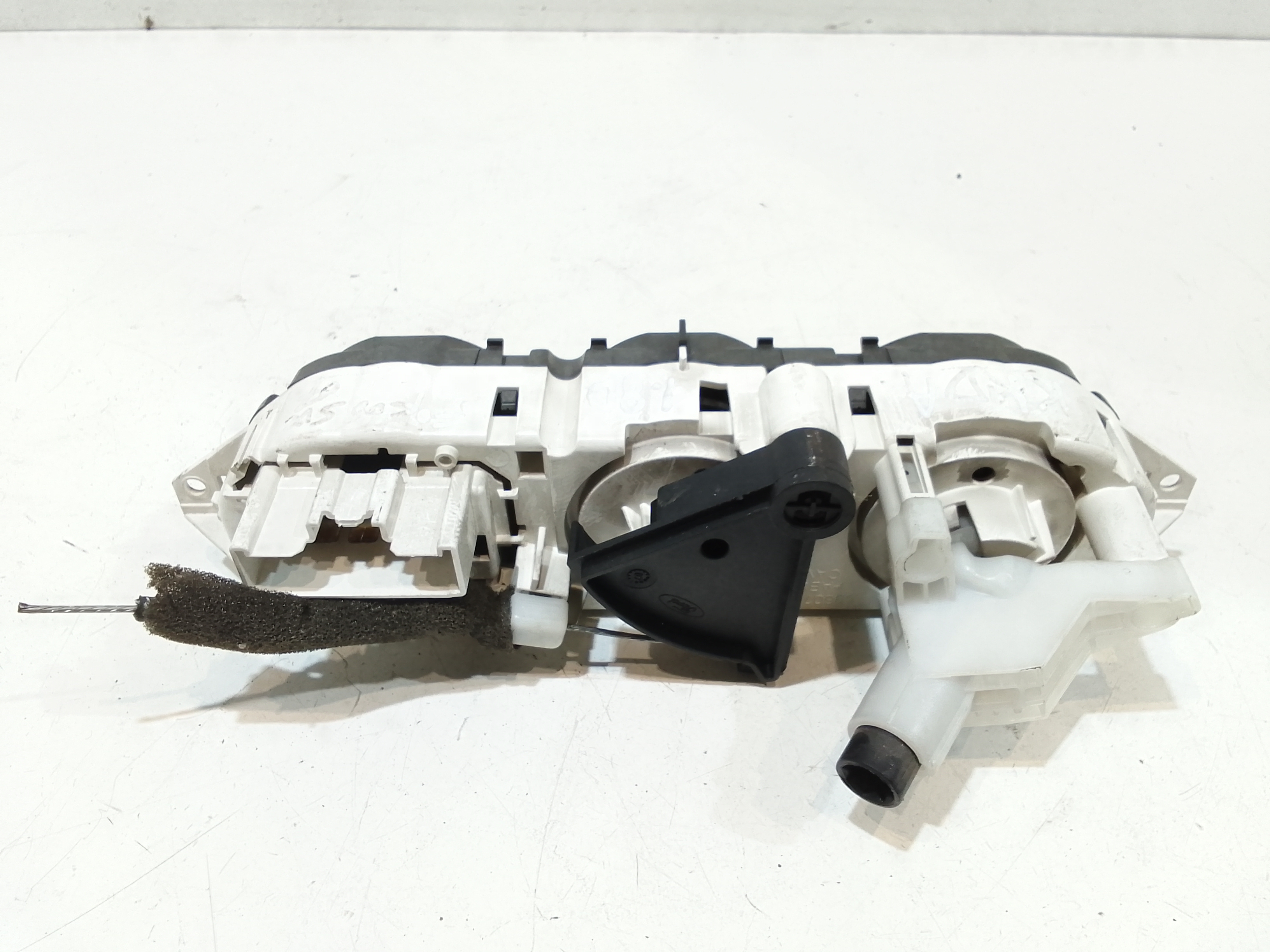 Comandi Clima per Ford Focus S. Wagon 3 Serie (2004 - 2008)