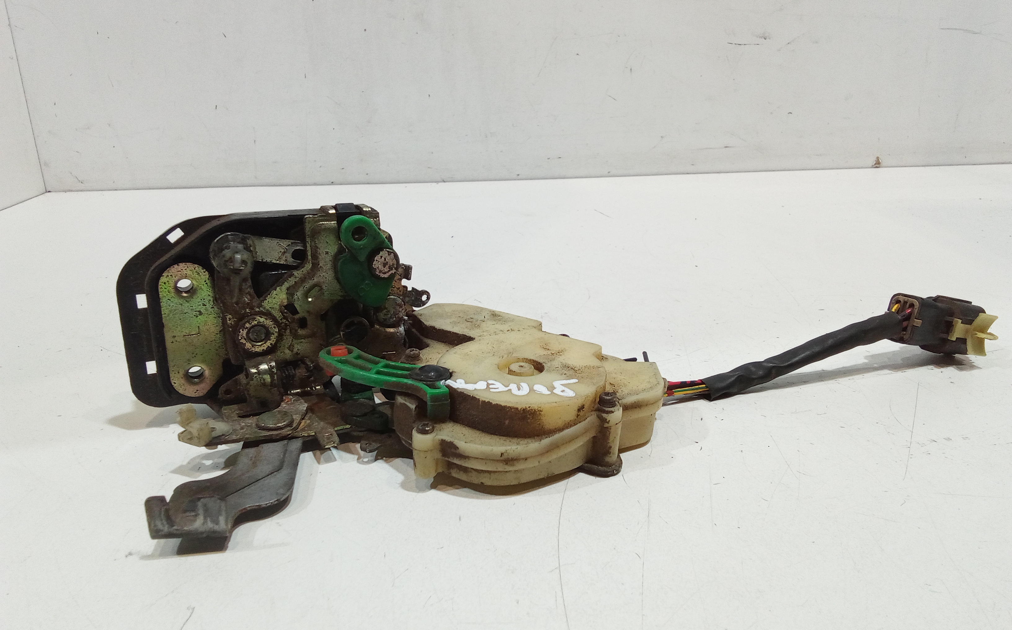 Serratura Anteriore Sinistra per Kia Sportage Serie (98>04) (1998 - 2004)