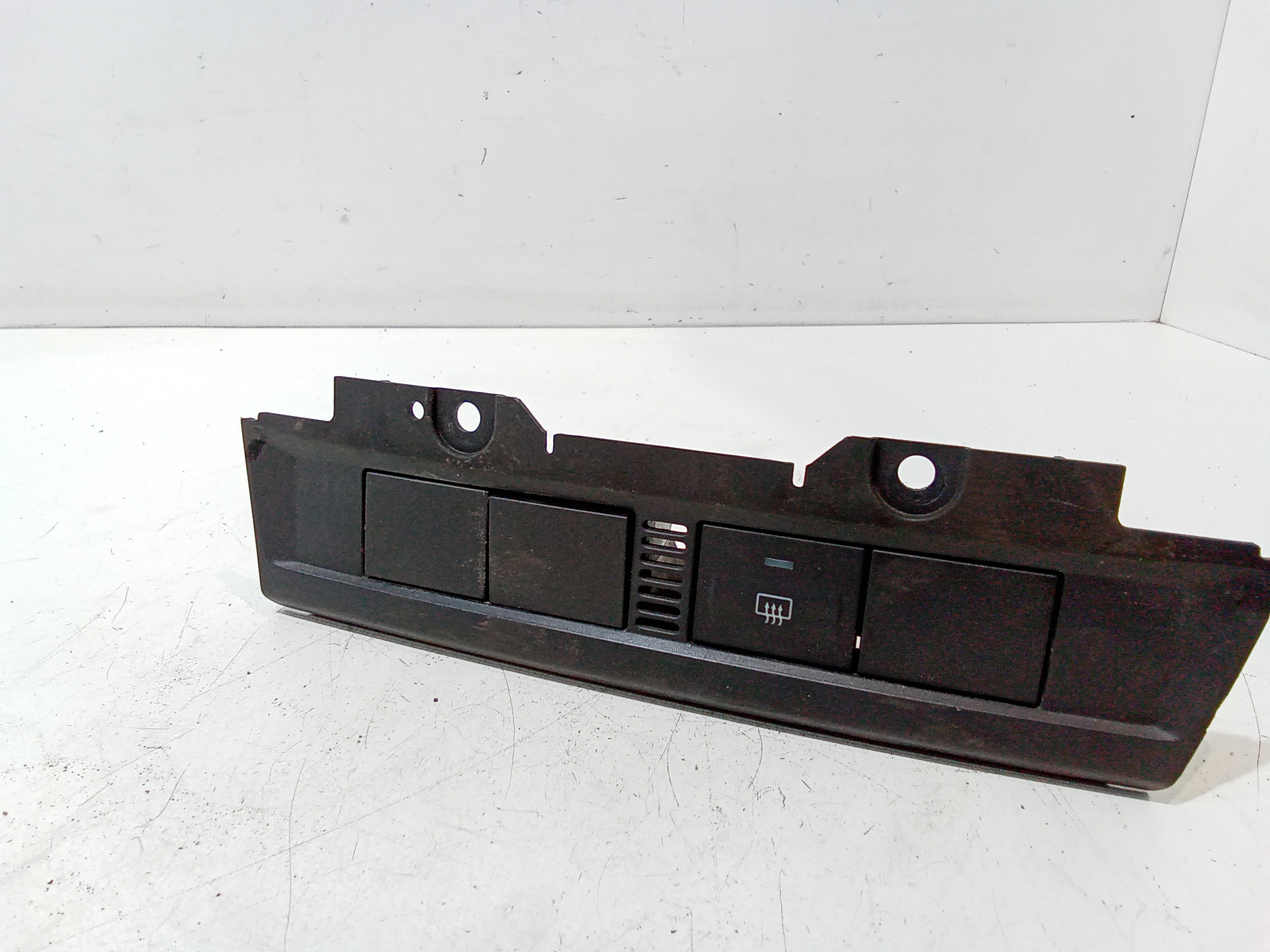 Pulsante Tergilunotto posteriore per Ford Focus S. Wagon 3 Serie (2004 - 2008)