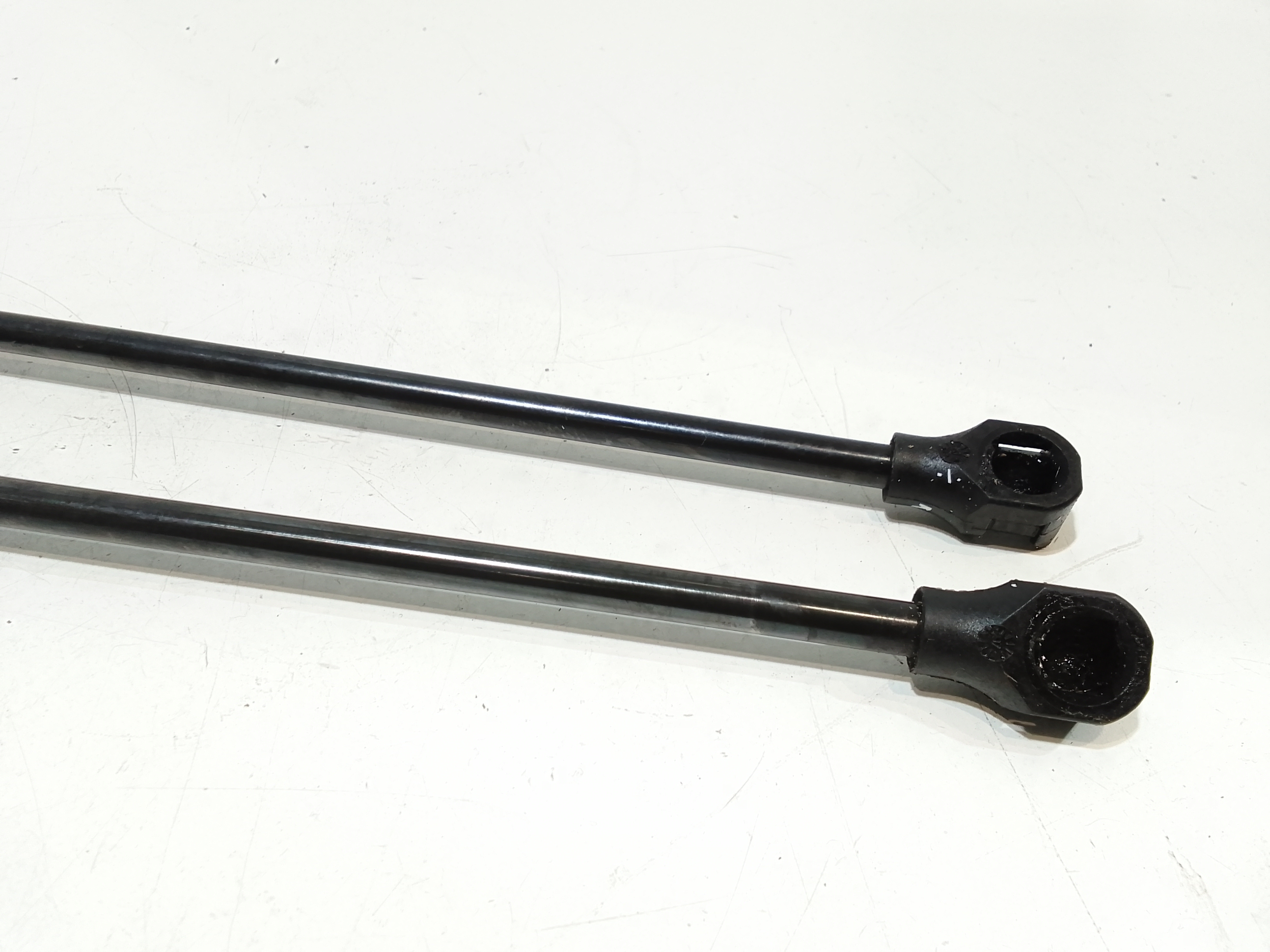 Pistoncini cofano Post. per tPnxinRenault Clio Serie (94>98) (1994 - 1998)