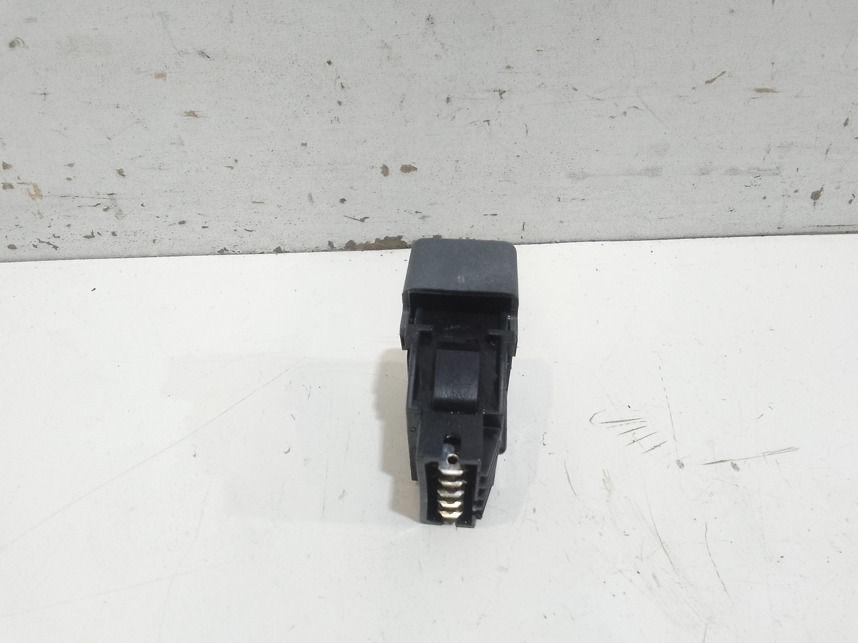 Pulsante Tergilunotto posteriore per Renault Clio Serie (94>98) (1994 - 1998)