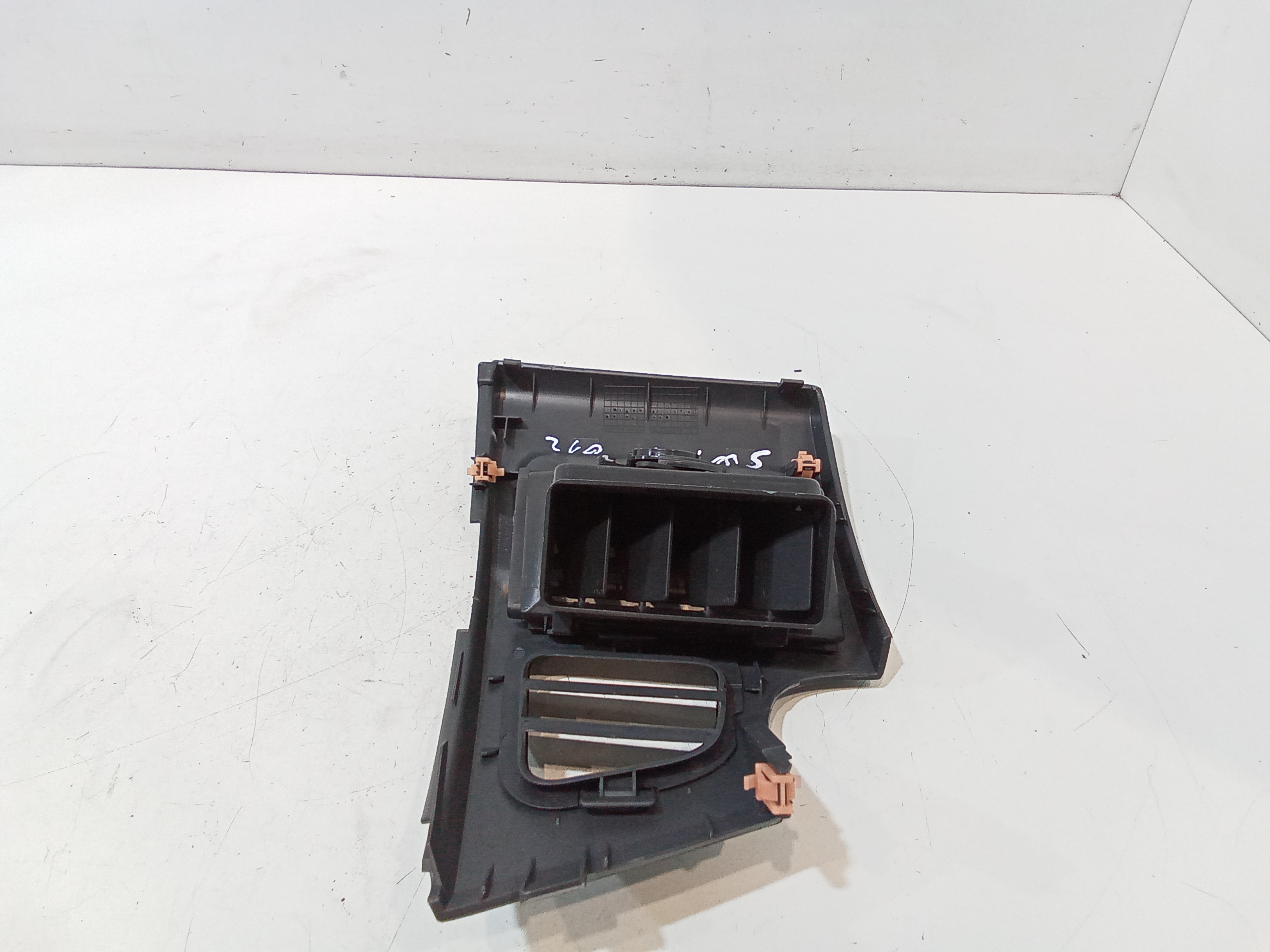 Bocchetta aria cruscotto lato passeggero per Suzuki Swift 5 Serie (10>12) (2010 - 2012)