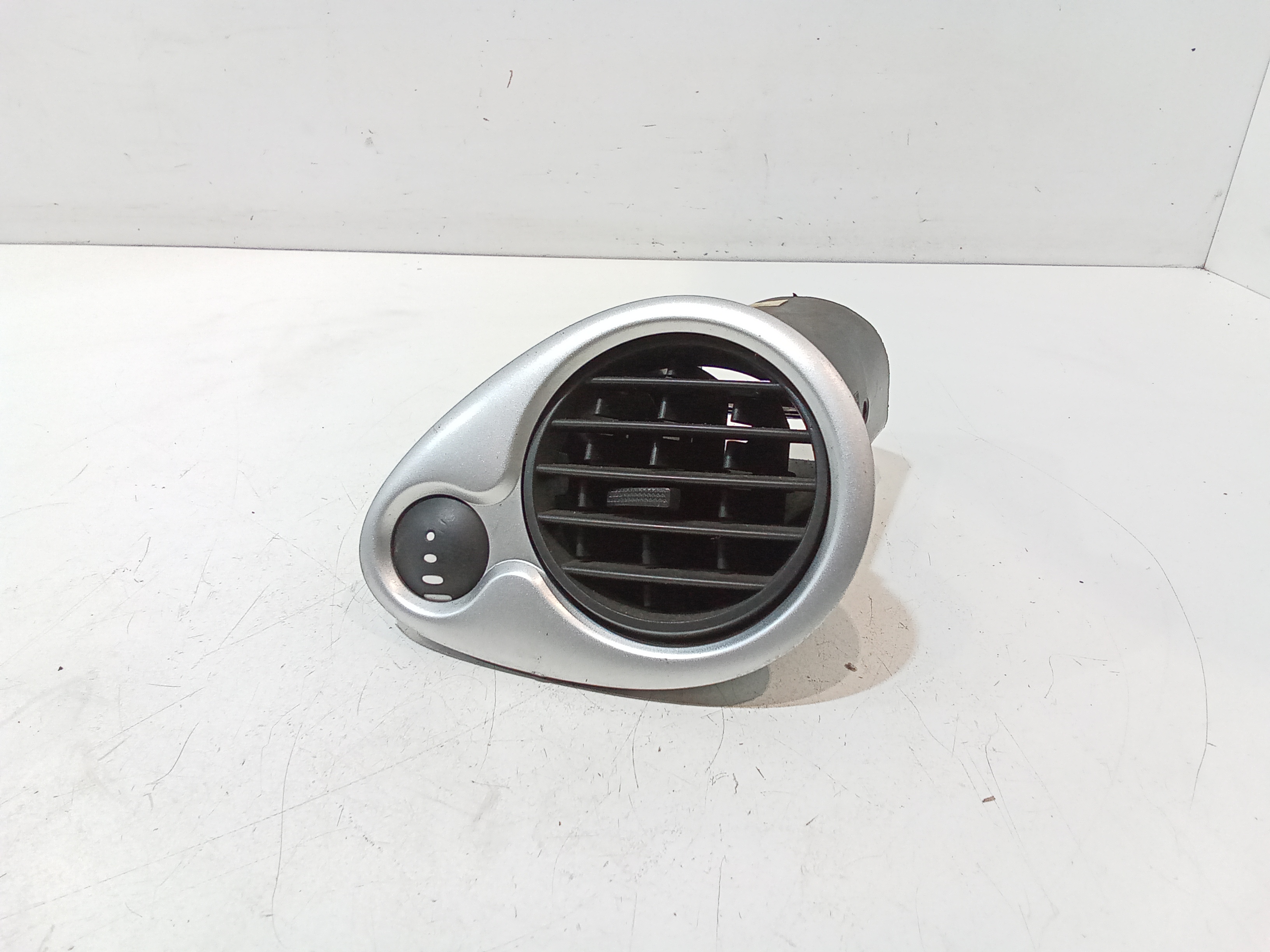 Bocchetta aria cruscotto lato passeggero per Renault Clio Serie (04>08) (2004 - 2008)