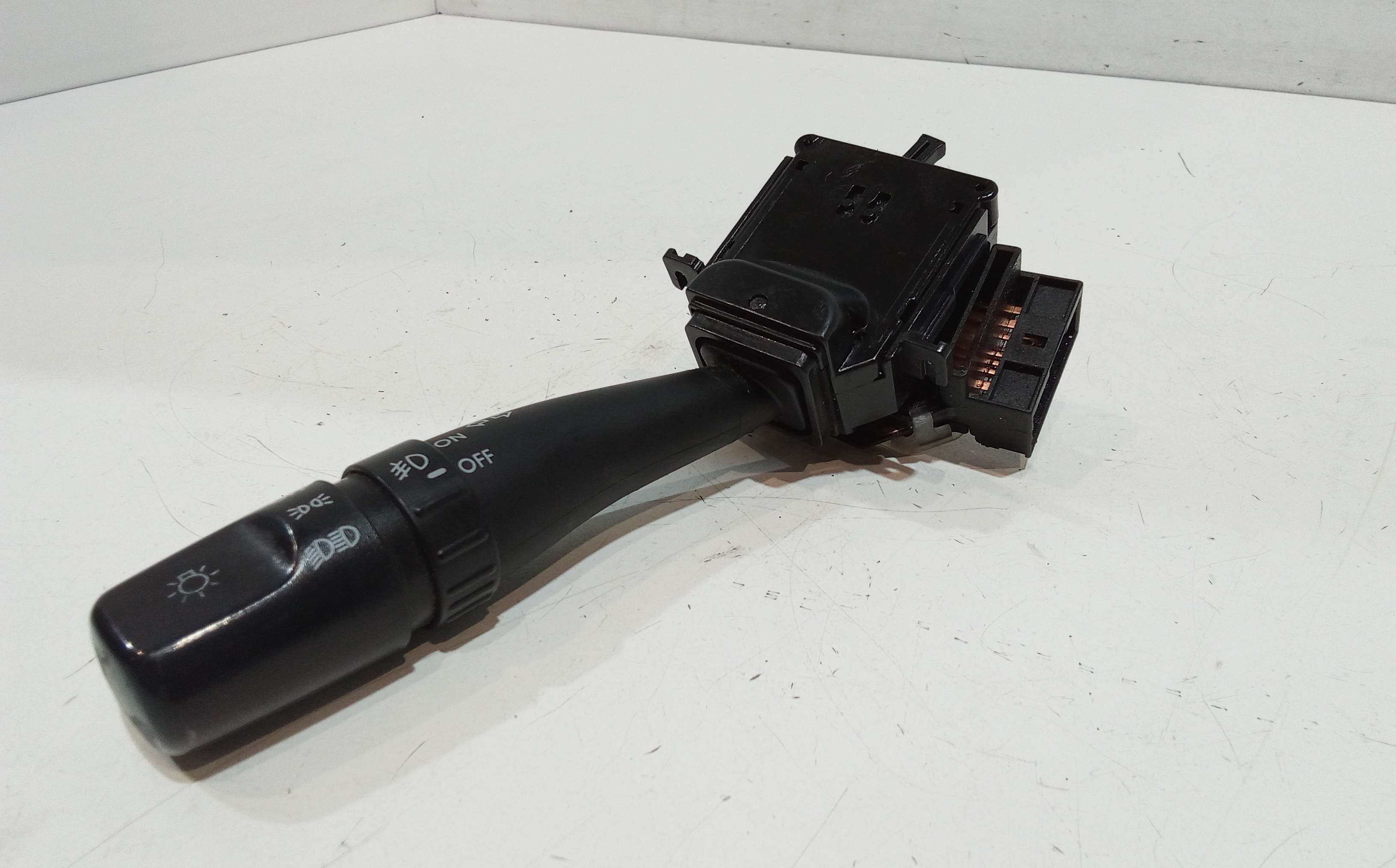 Devioluci sinistro per Kia Sportage Serie (04>10) (2004 - 2010)