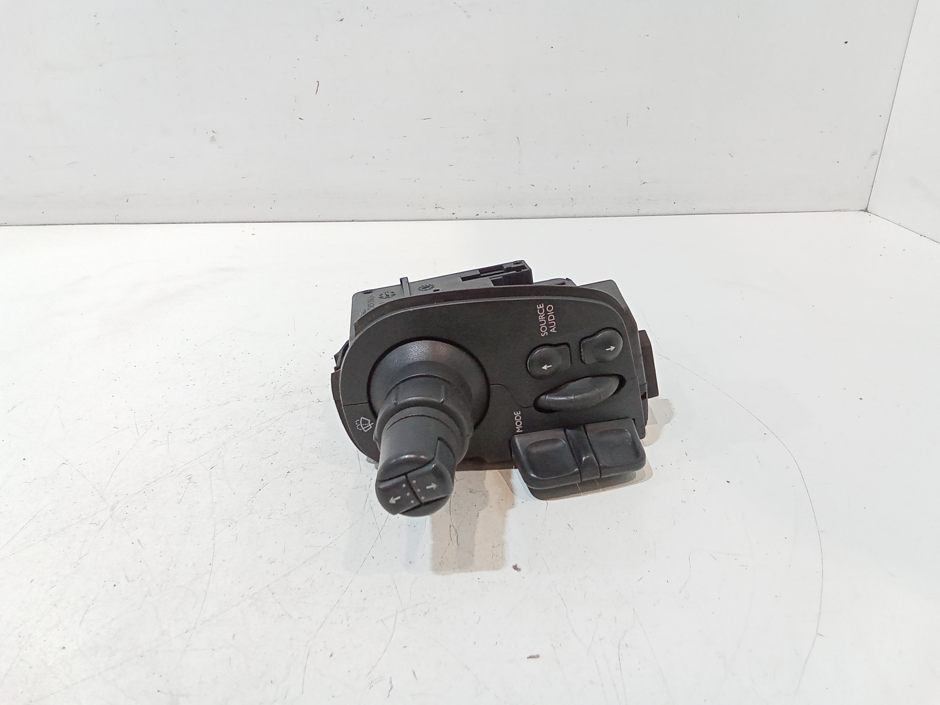 Devioluci destro per Renault Clio Serie (04>08) (2004 - 2008)