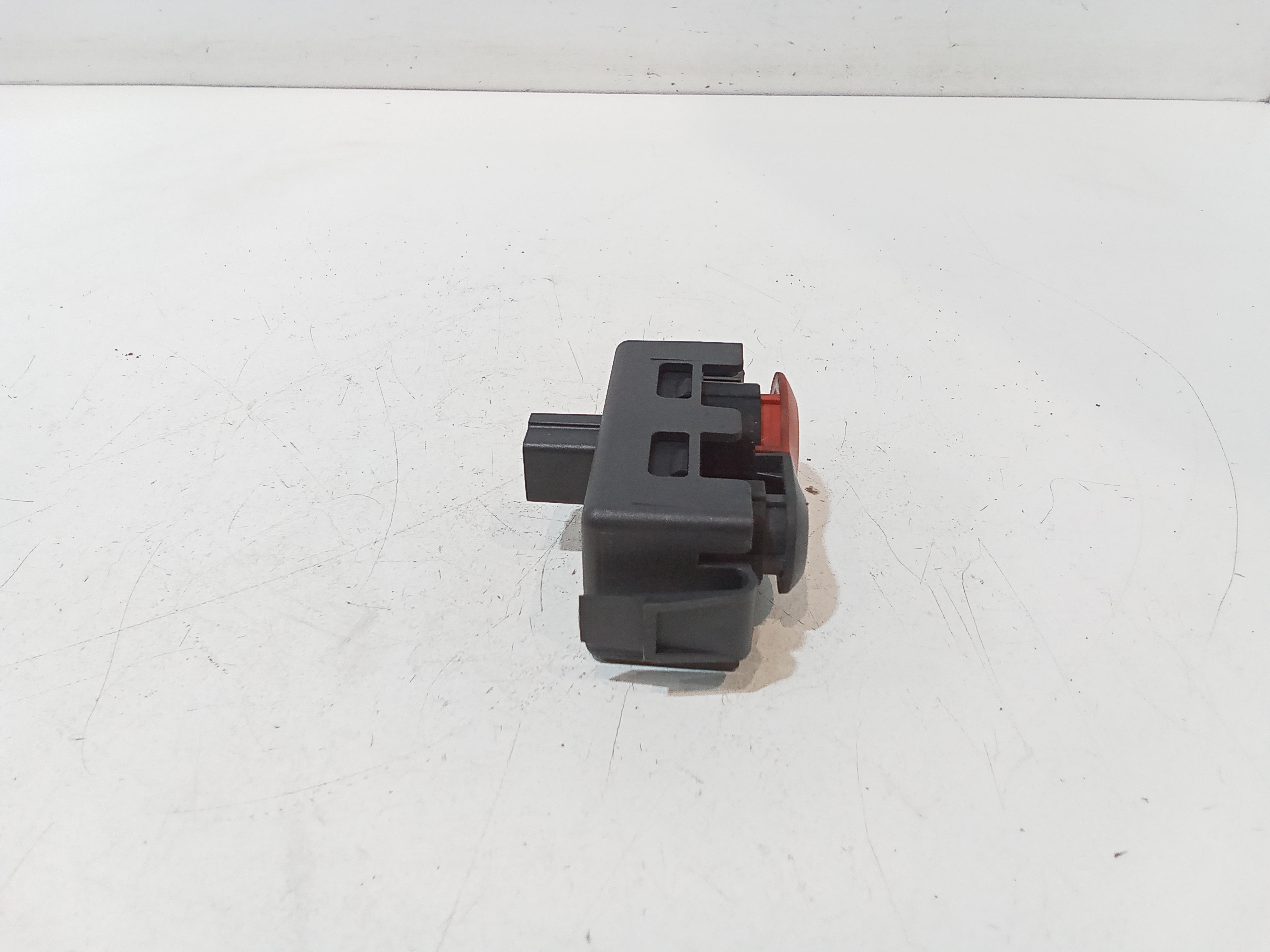 Pulsante luci di emergenza per Renault Clio Serie (04>08) (2004 - 2008)