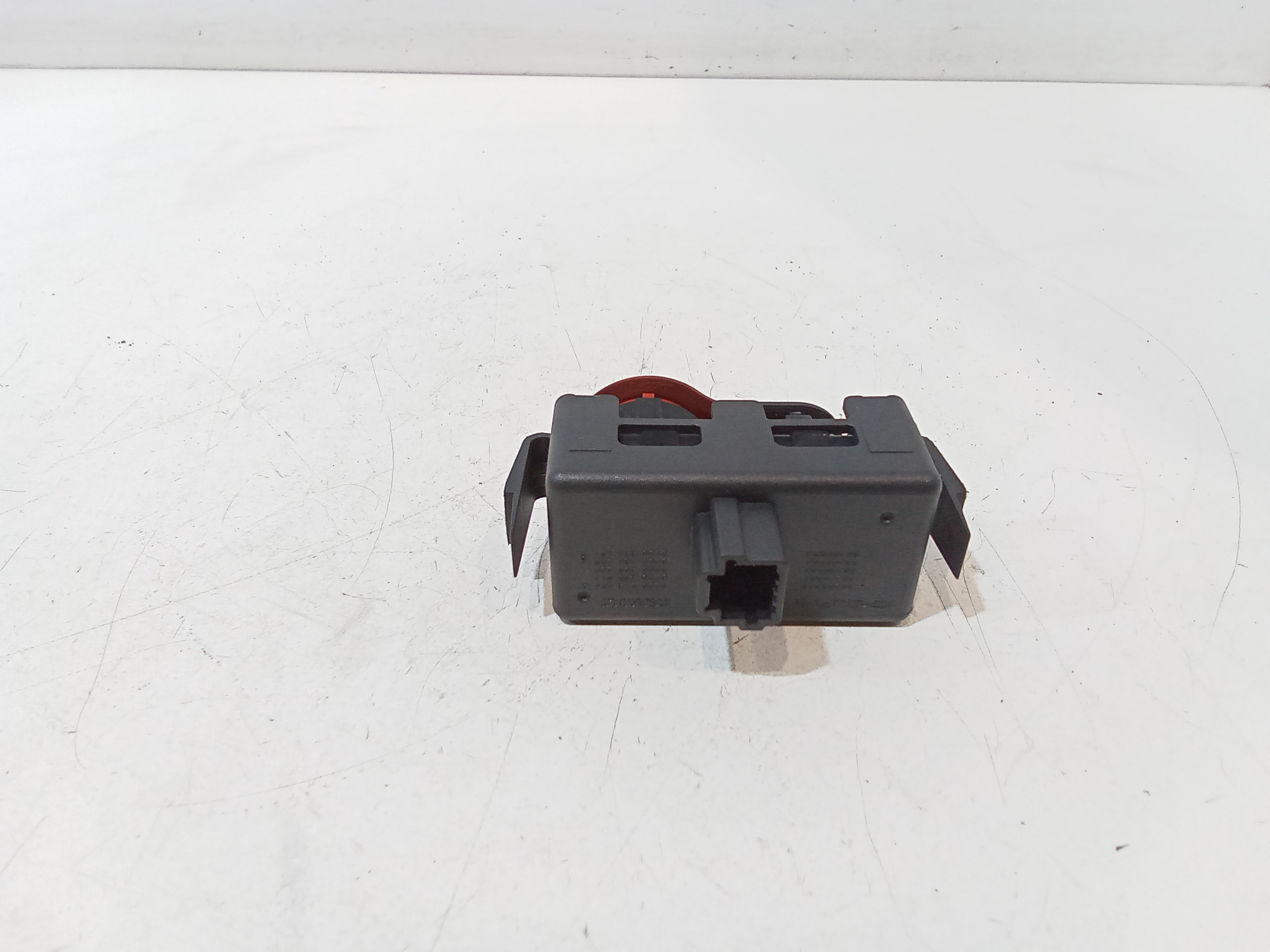 Pulsante luci di emergenza per Renault Clio Serie (04>08) (2004 - 2008)