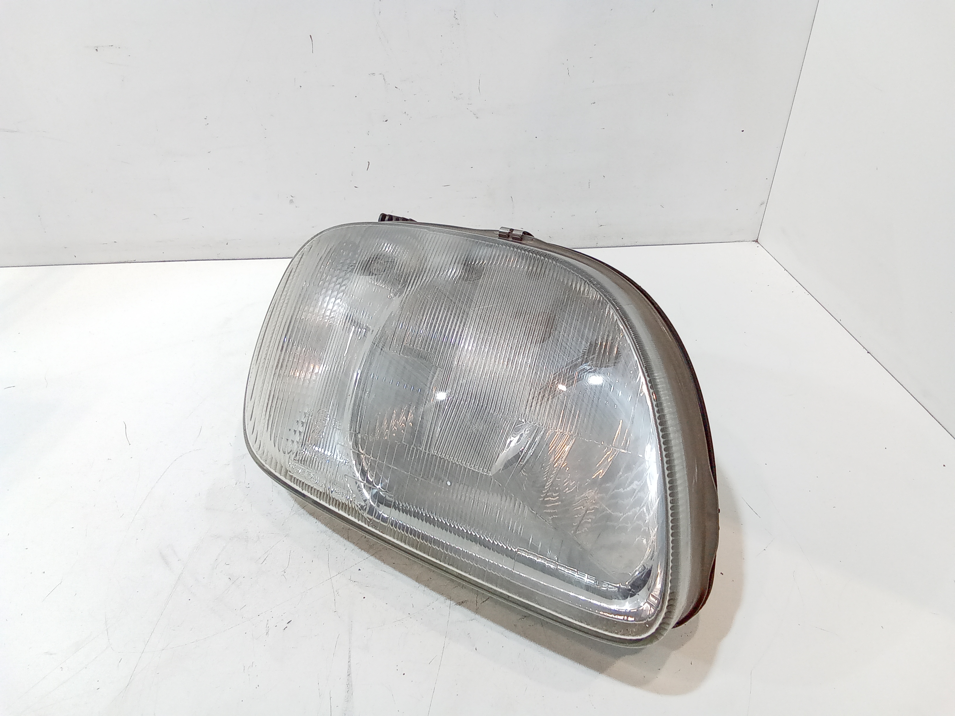 Faro anteriore Destro Passeggero per Nissan Micra 3 Serie (2000 - 2003)