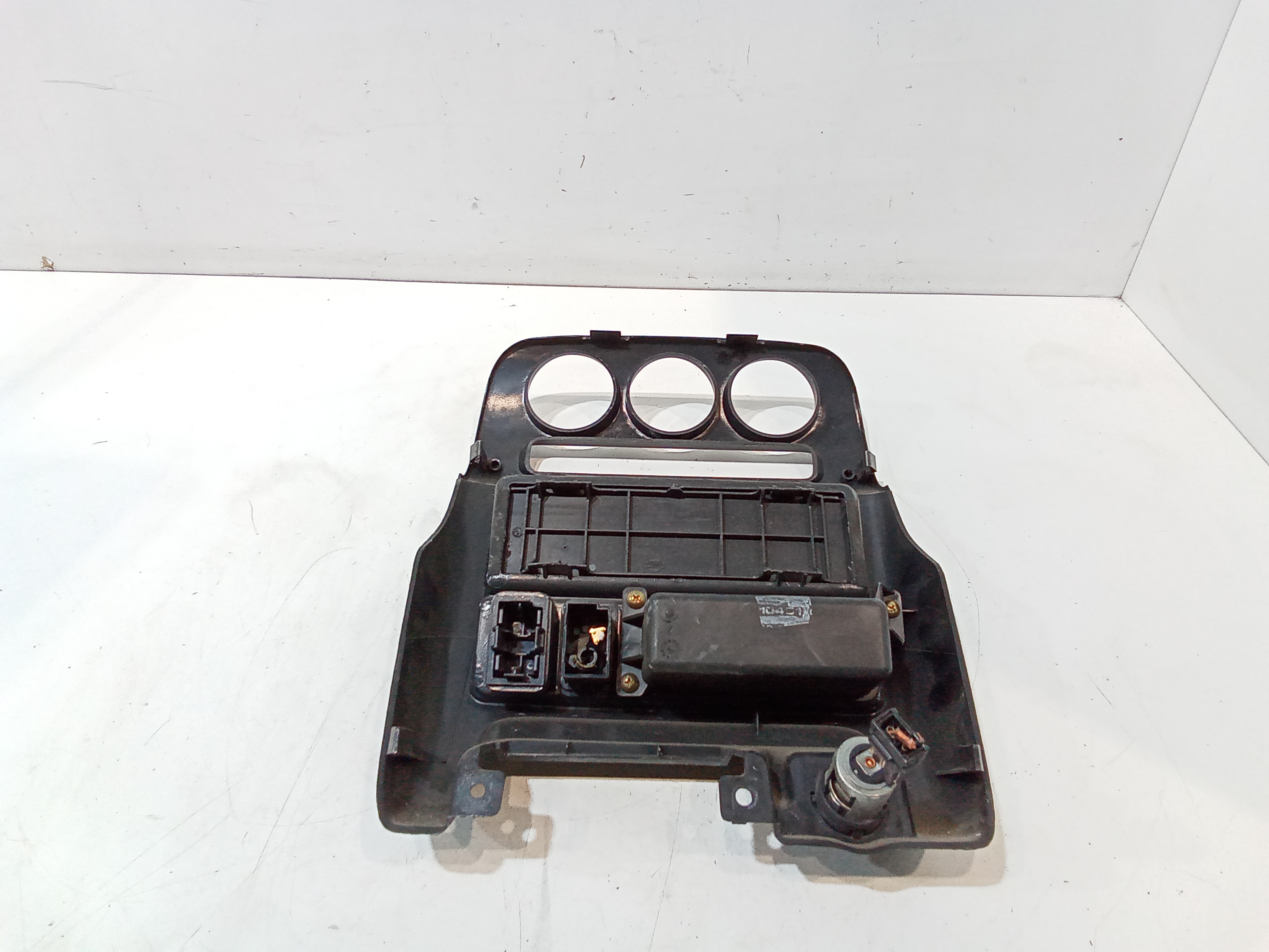 Modanatura Centrale Cruscotto per Nissan Micra 3 Serie (2000 - 2003)