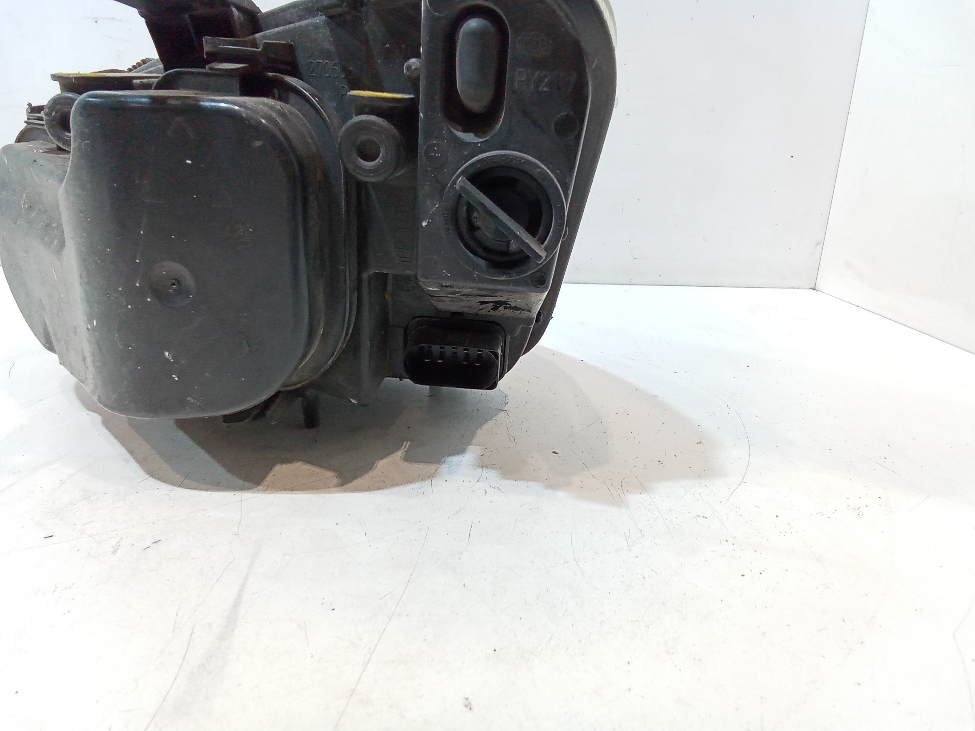 Faro anteriore Destro Passeggero per Ford Focus Berlina 3 Serie (2004 - 2008)