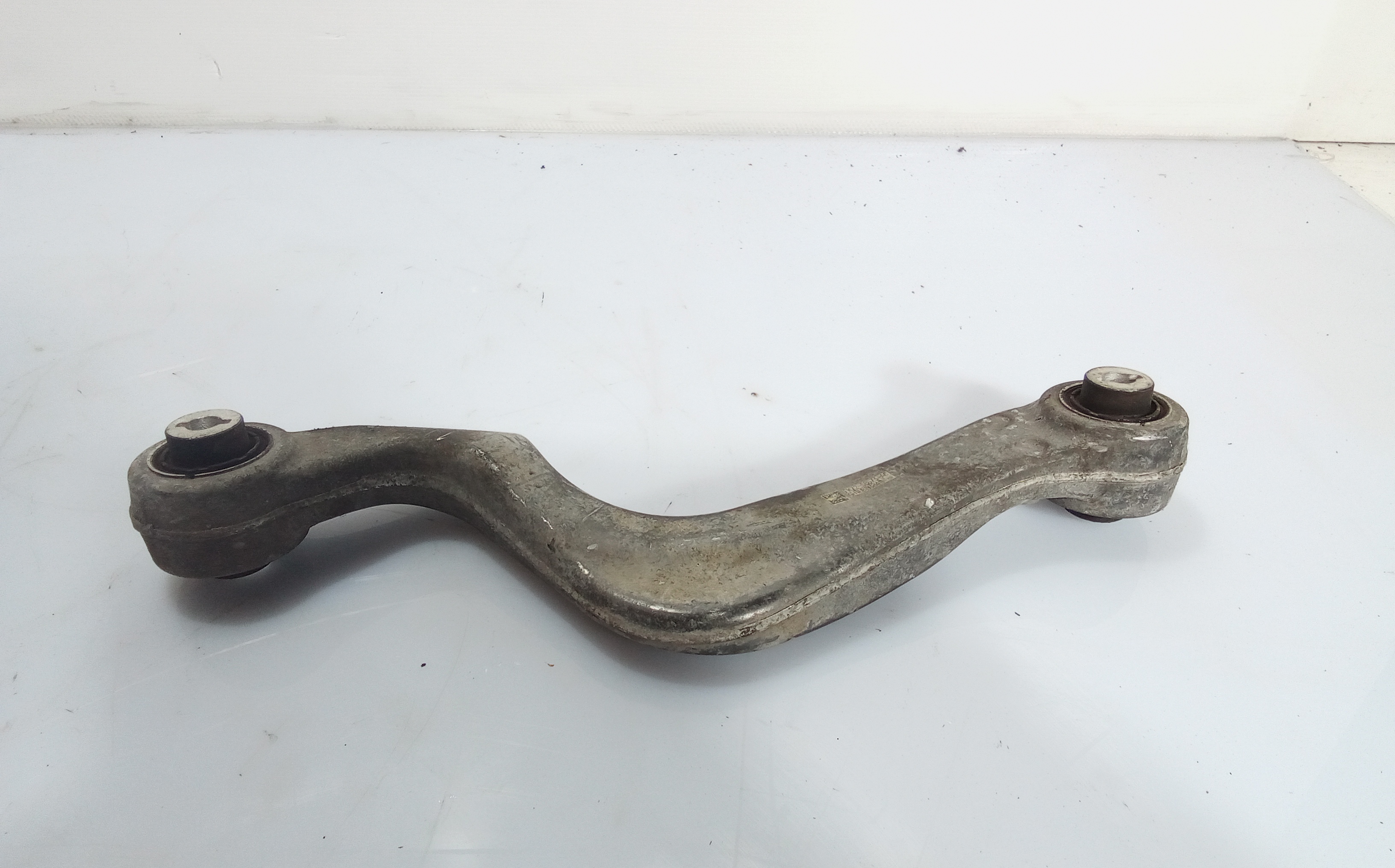 Braccio oscillante assale posteriore SX per Land Rover Range Rover Evoque Serie (18>) (2018 - In produzione)