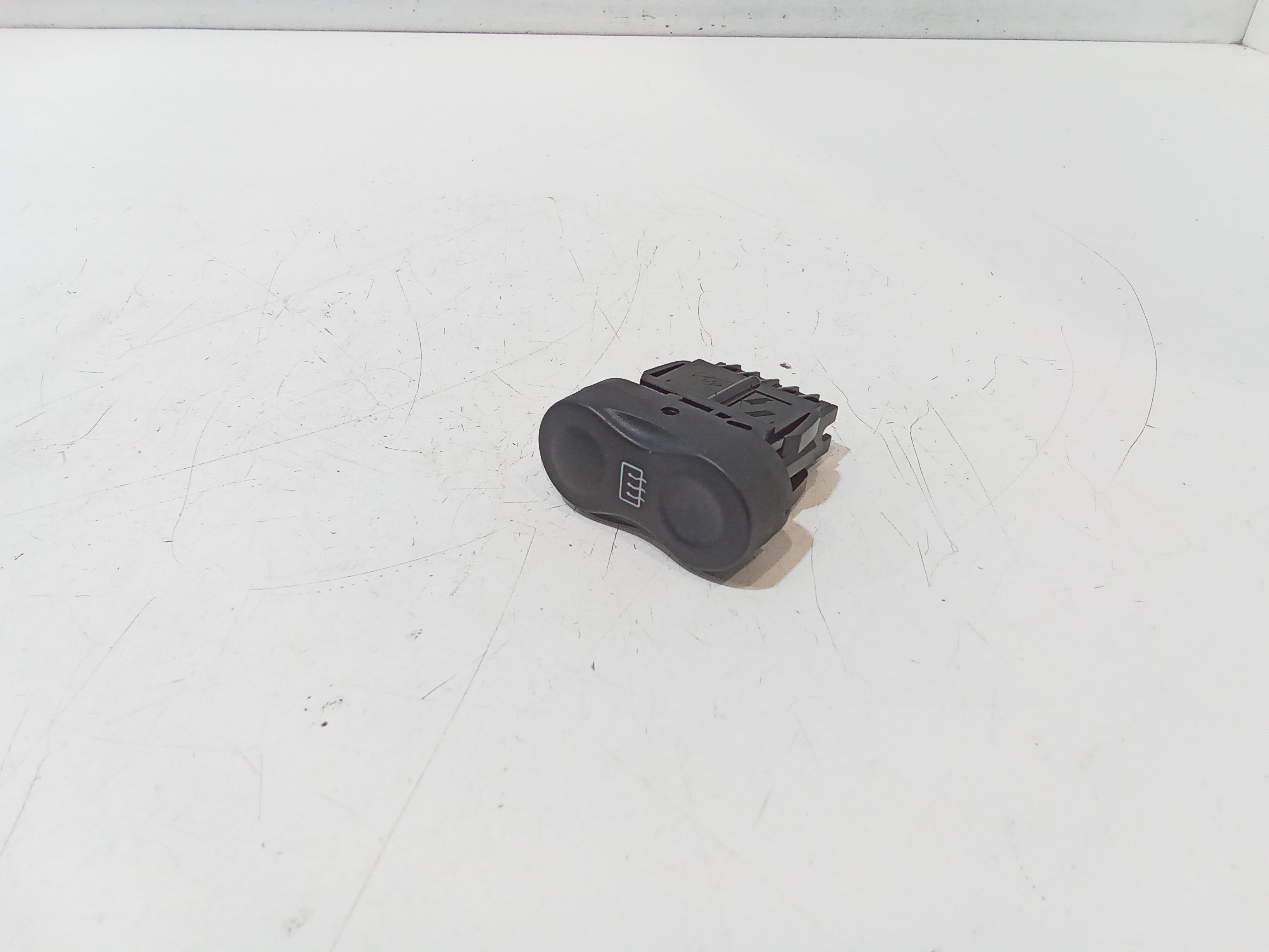 Pulsante Tergilunotto posteriore per Dacia Sandero 1 Serie (2008 - 2012)