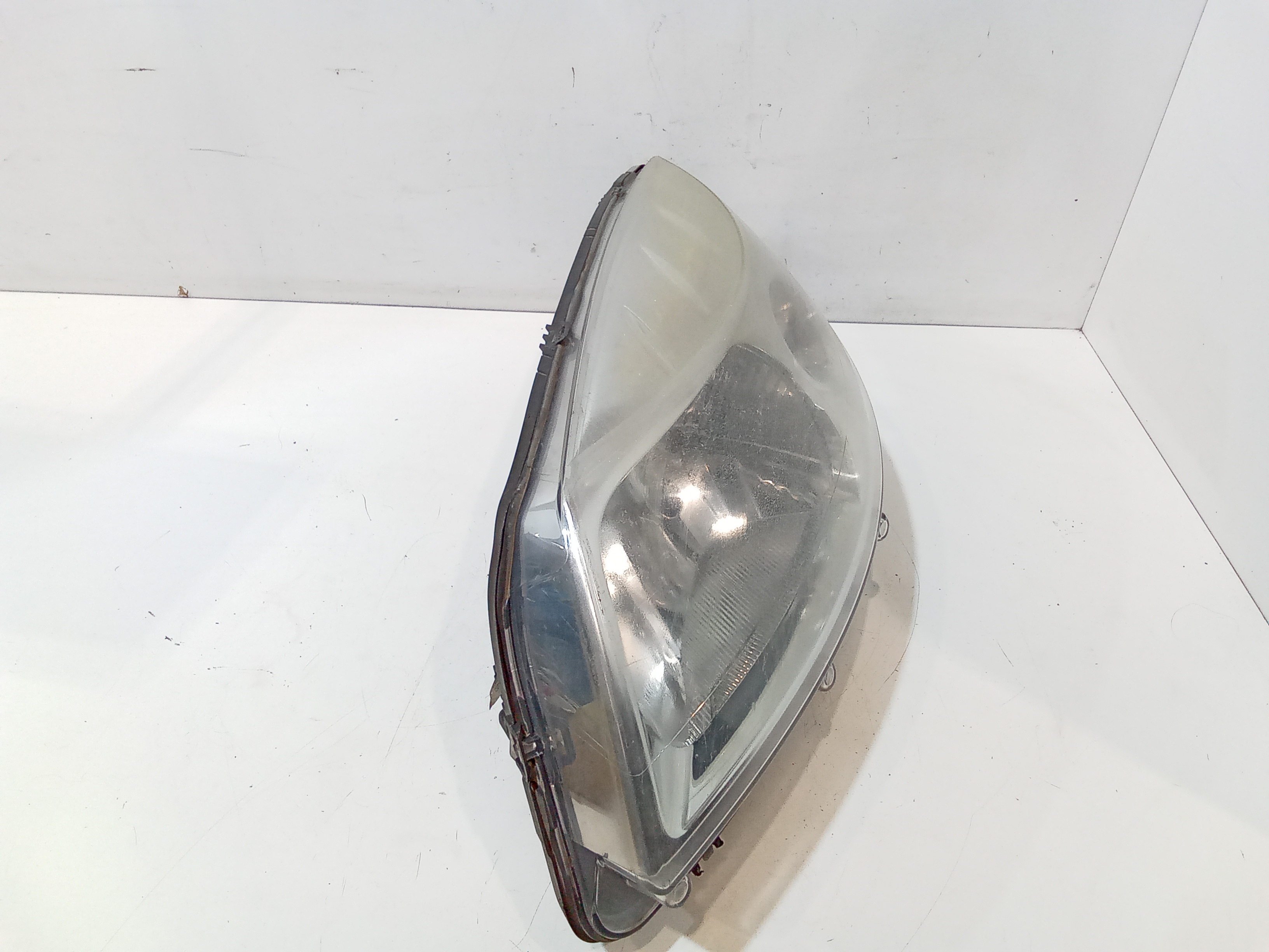 Faro anteriore Sinistro Guida per Dacia Sandero 1 Serie (2008 - 2012)